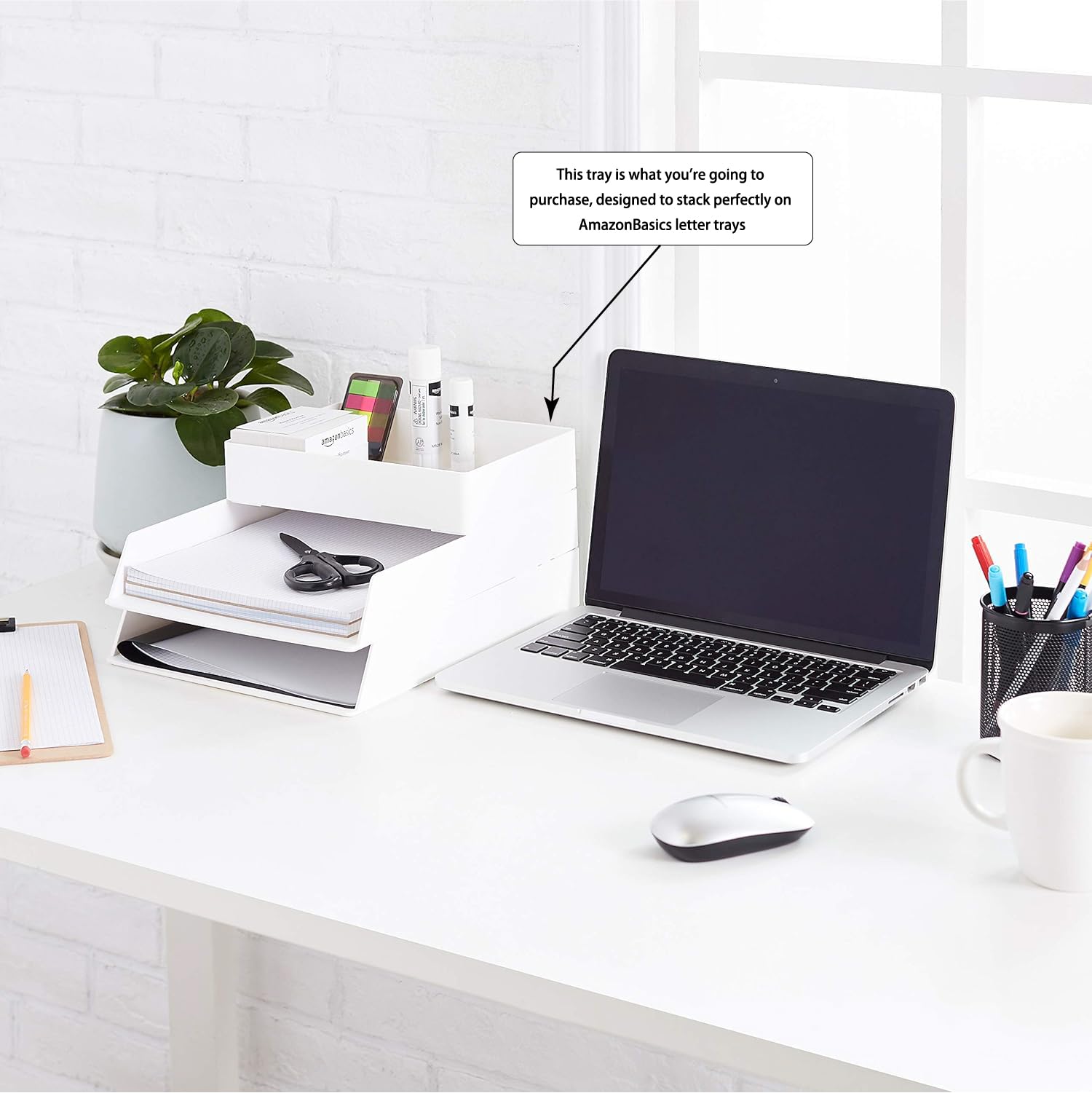 Amazon Basics Rectangular Organizador de plástico, bandeja para accesorios, 24 x 17 x 5 cm, blanco