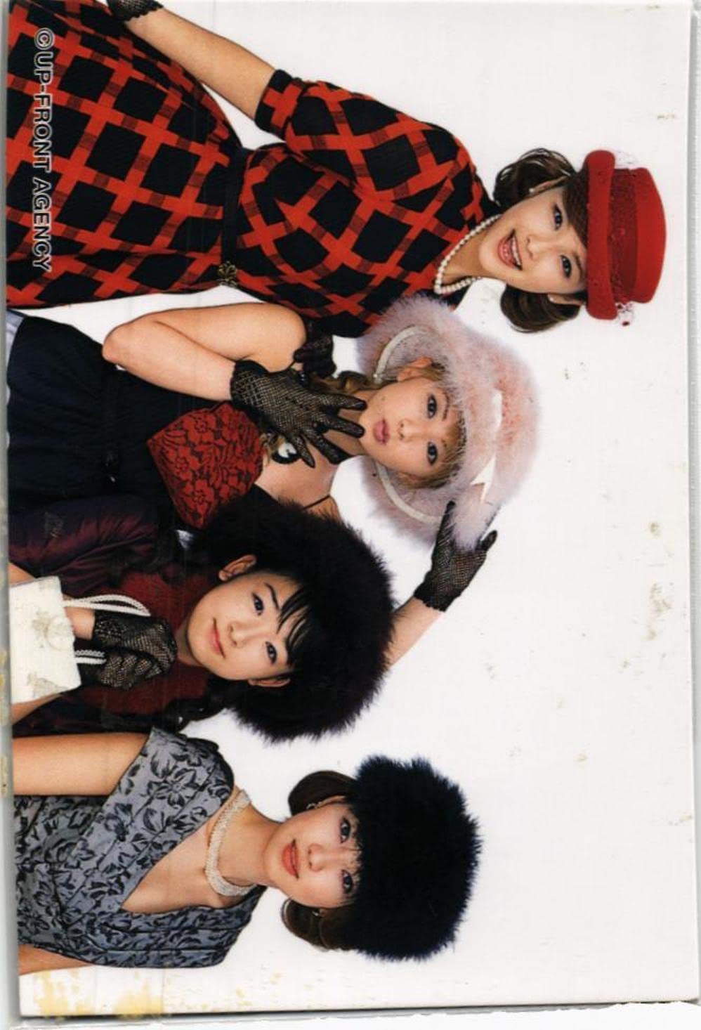 Amazon.co.jp: モーニング娘。タンポポ4人 王子様と雪の夜衣装 No.69