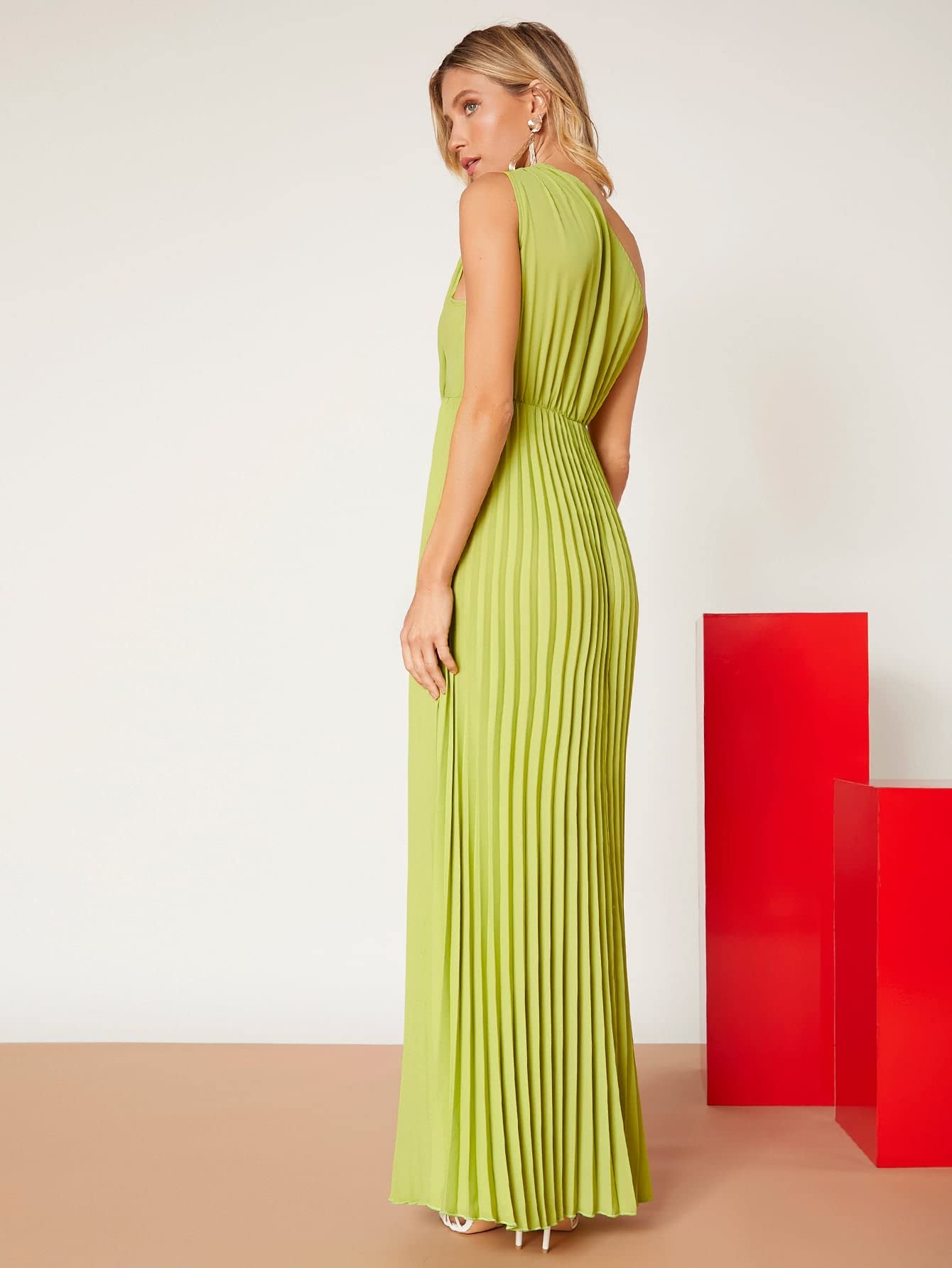 green emerald velvet dress Amazon.com: Neeno Women's Dresses One Shoulder Solid Pleated Dress Dress  for Women (Color : Lime Green, Size : Small) : Clothing, Shoes & Jewelry