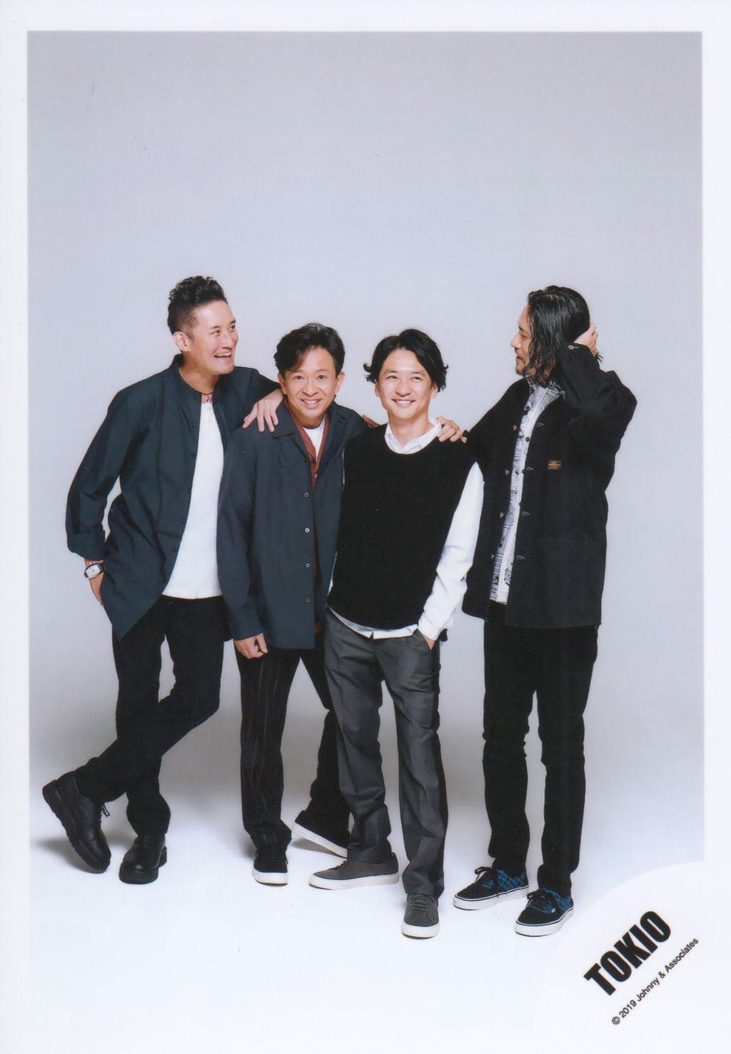 Amazon.co.jp: TOKIO 公式生写真 （集合写真）TOA00056 : 家電