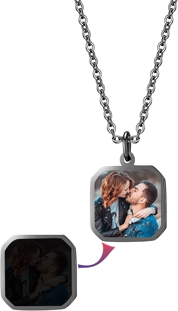 Collana con ciondolo fotografico personalizzato con testo inciso Gioielli di pregio Regalo di compleanno per la festa della mamma e l'anniversario per le donne - CALLIE