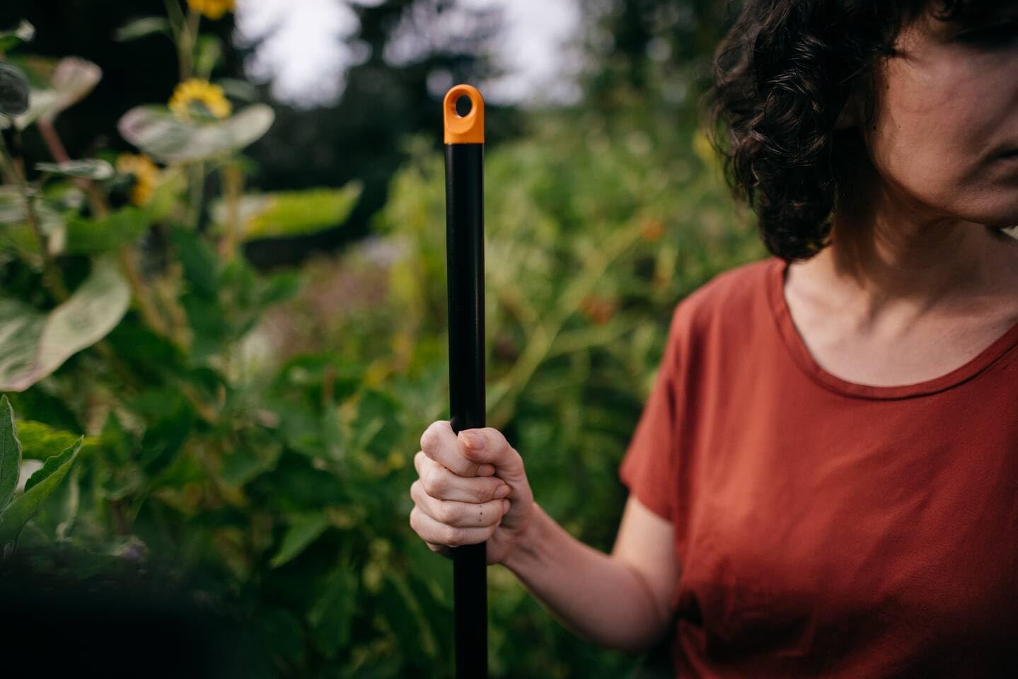 Fiskars Solid Cultivator, for Optimal Bed Preparation and Care, Length: 164 cm, Width: 12 cm, Black/Orange, 1016034