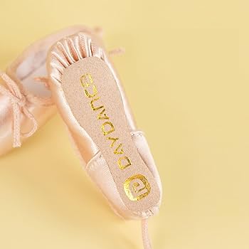 ★VVV ★ BALLET TOE SHOES RIBBON KEY RING MUSINSA | VVV Ballet toe shoes ribbon key ring