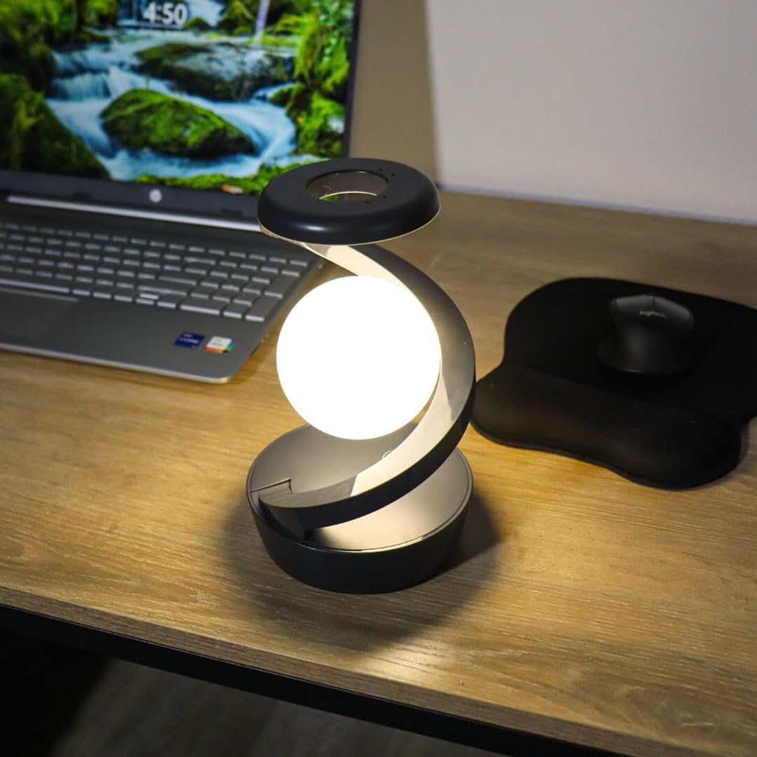 Lampada da Comodino LED Senza Fili con Sensore, Lampada da Tavolo a Spirale Ricaricabile con Caricatore Wireless, RGB Lampada a Levitazione Magnetica Rotante per Camera da Letto Salotto Ufficio,Nero