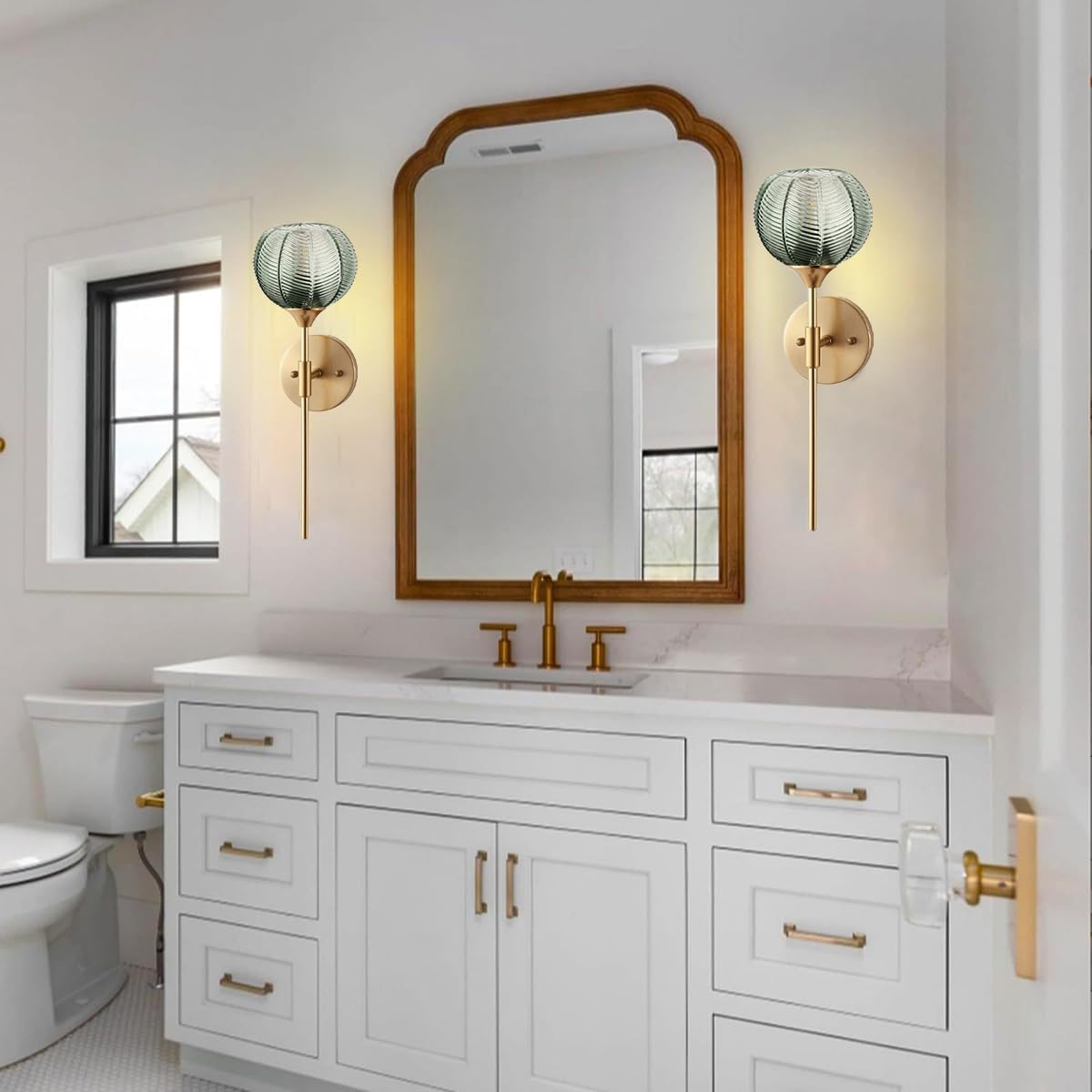 Glass Globe Wall Sconce Vintage Gold Wall Light Sconces Bathroom Vanity Wall Sconces Brushed Brass Green Globe Shade Mid Century Modern Wall Light Fixtures Indoor Hallway Wall Lights (Green)