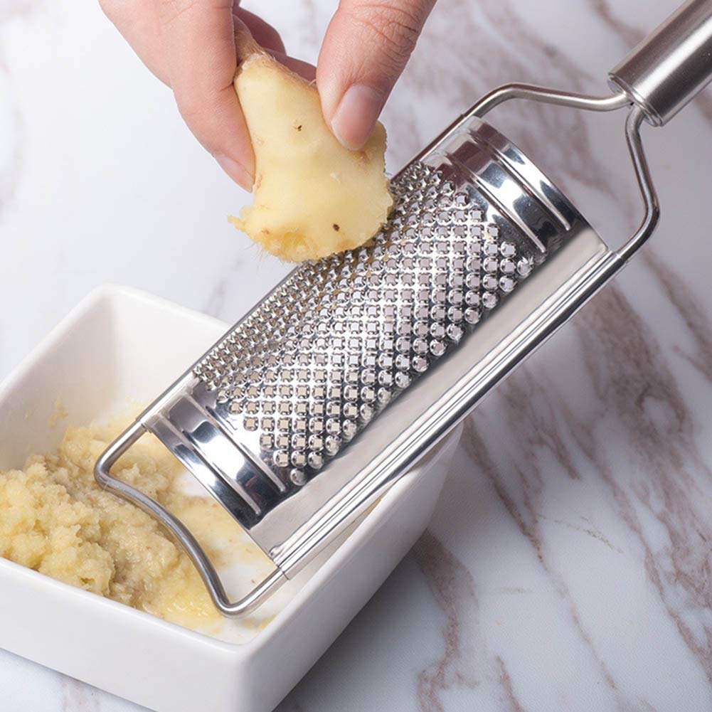 ArinkO Râpe et zesteur Ergonomique en Acier Inoxydable pour la Cuisine – Idéal pour Le Fromage, Les Agrumes, Le Chocolat et Plus Encore – Rangement Facile avec Trou de Suspension – Argent