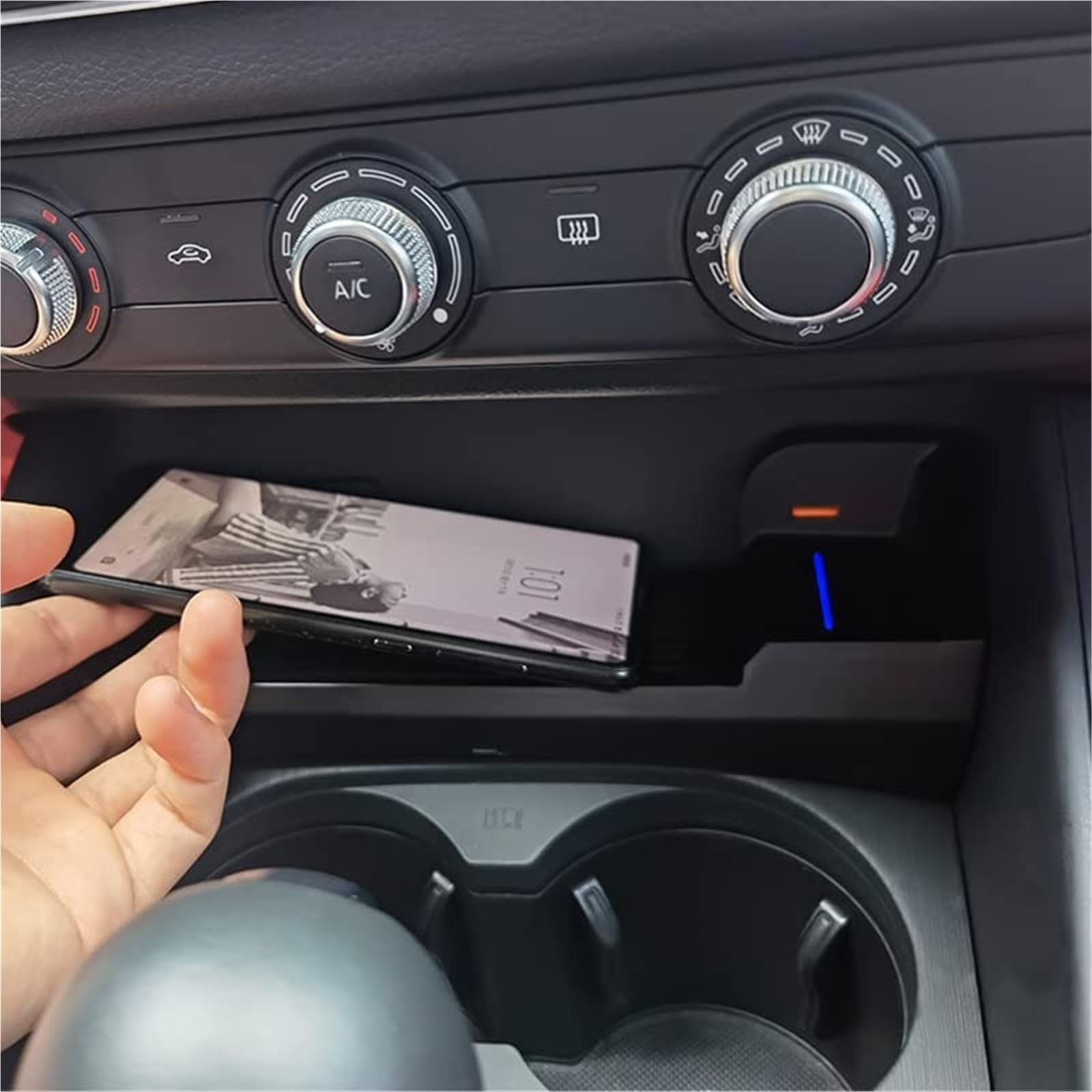 15W samochodowa ładowarka bezprzewodowa QI do telefonu komórkowego, do, A3 S3 8V 2014-2020 Zapalniczka wewnętrzna USB Modyfikowana płytka ładująca Bezprzewodowa ładowarka samochodowa