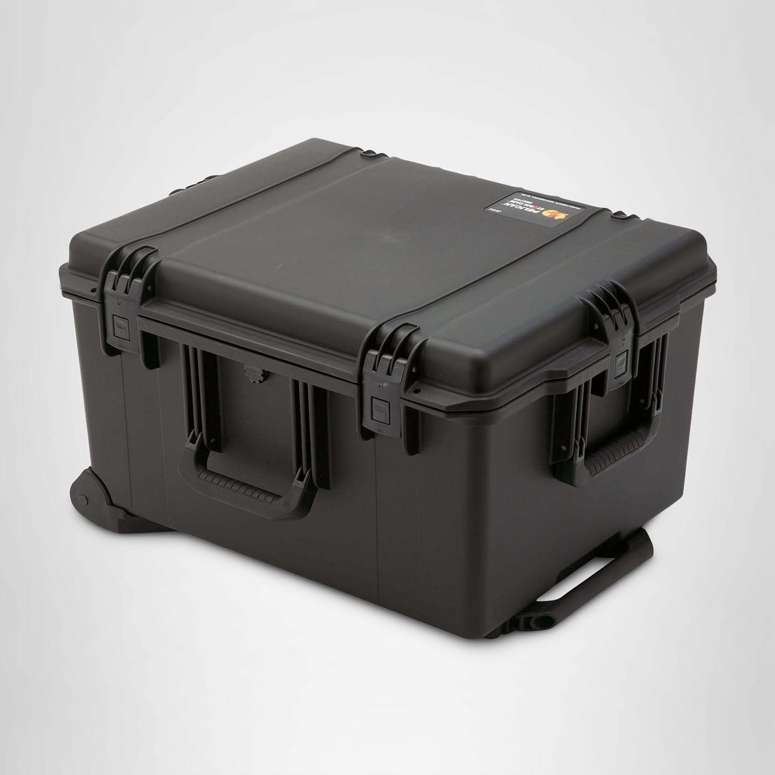 Amazon.com: Pelican Storm iM2750 Case With Foam (Black) : Sports