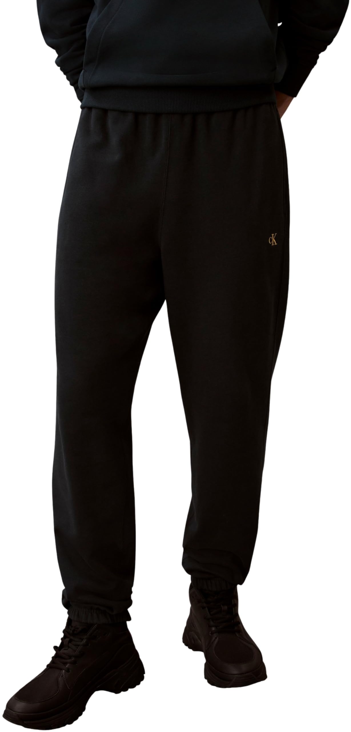 Mode von Calvin Klein & Tommy Hilfiger