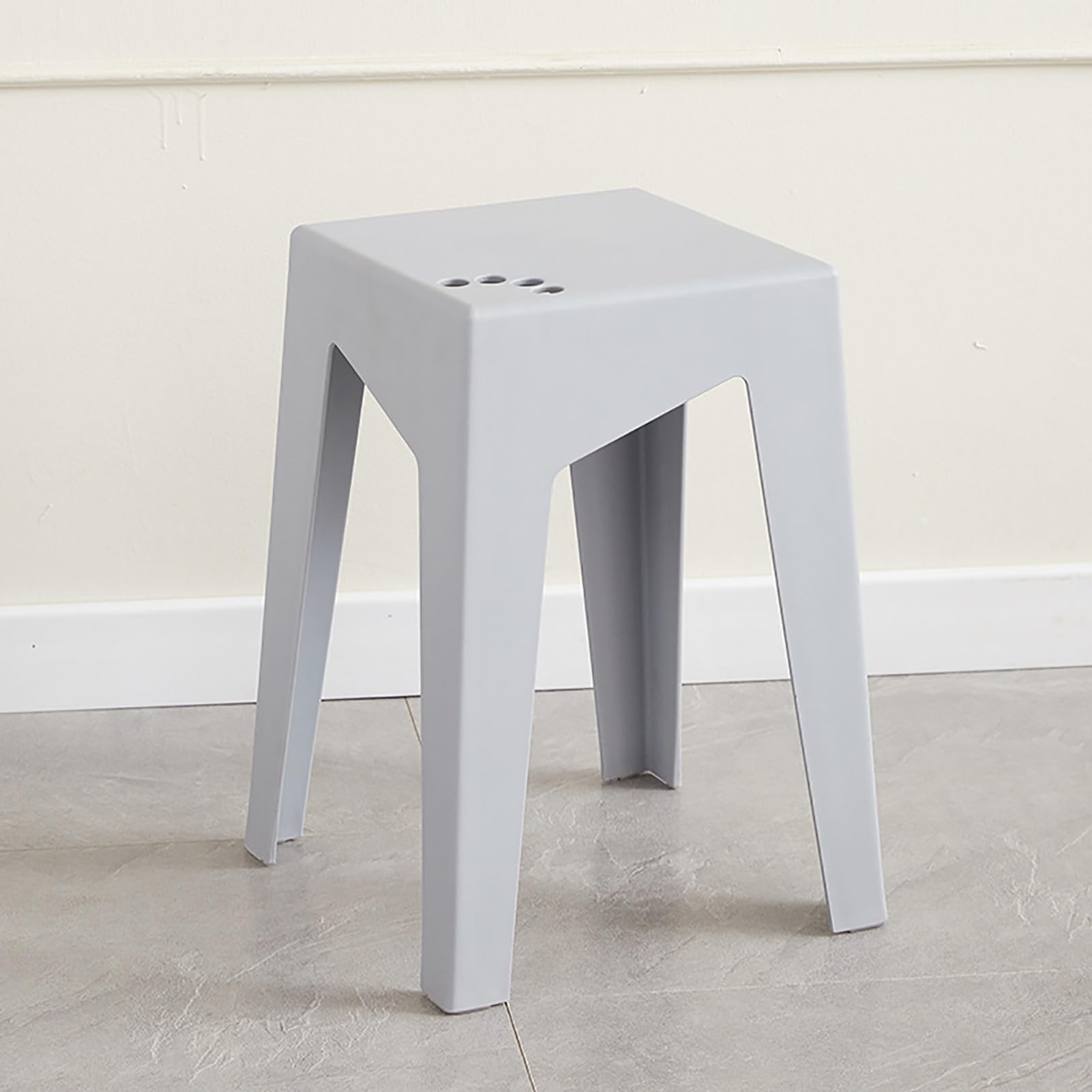 Tabouret de bar moderne en plastique pour votre cuisine américaine ou balcon