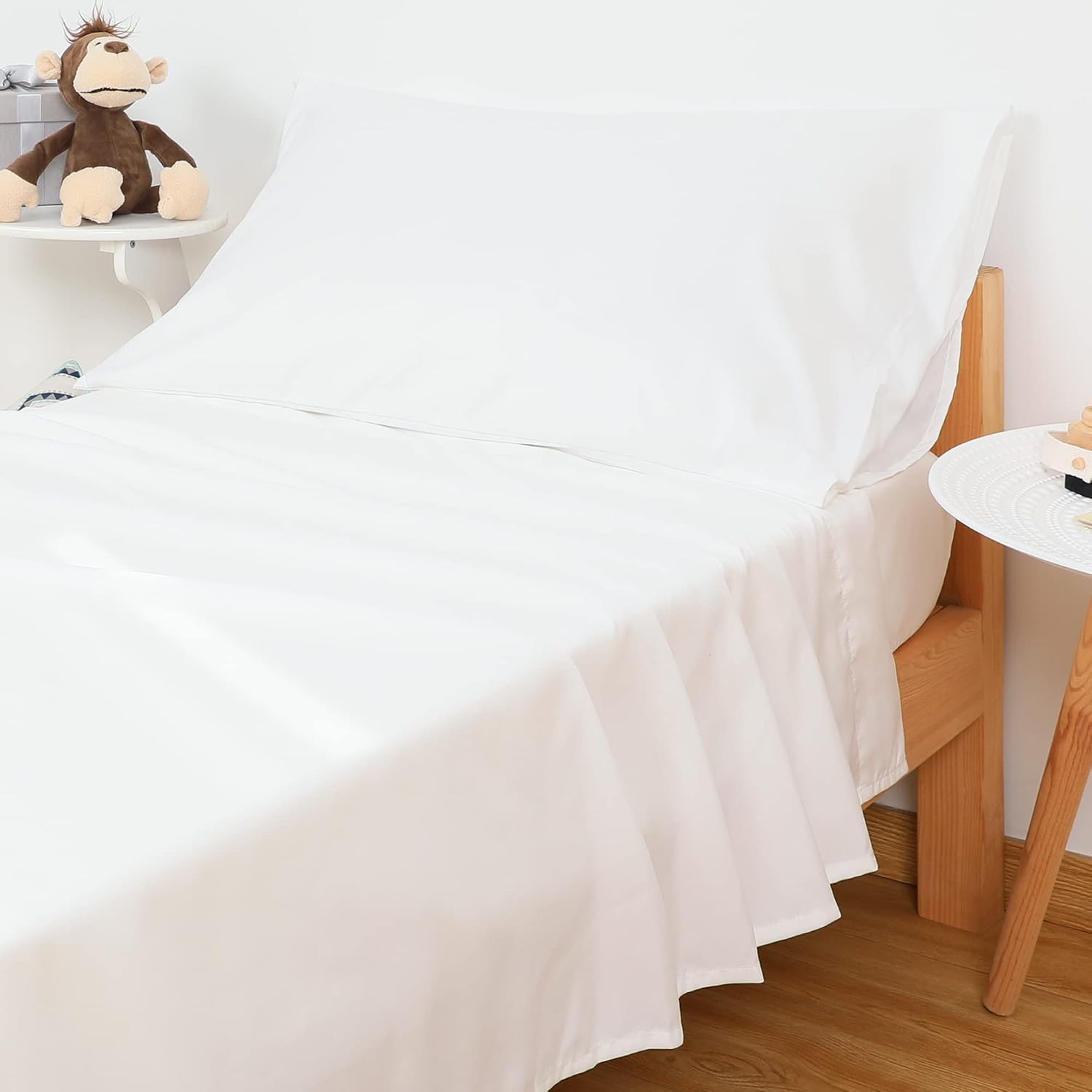TILLYOU 3-Piece Brushed Microfiber Toddler Sheet Set for Boys Girls, Silky Soft, Breathable and Lightweight Bedding Set Includes Flat Sheet, Fitted Bed Sheet and Envelope Pillowcase, White