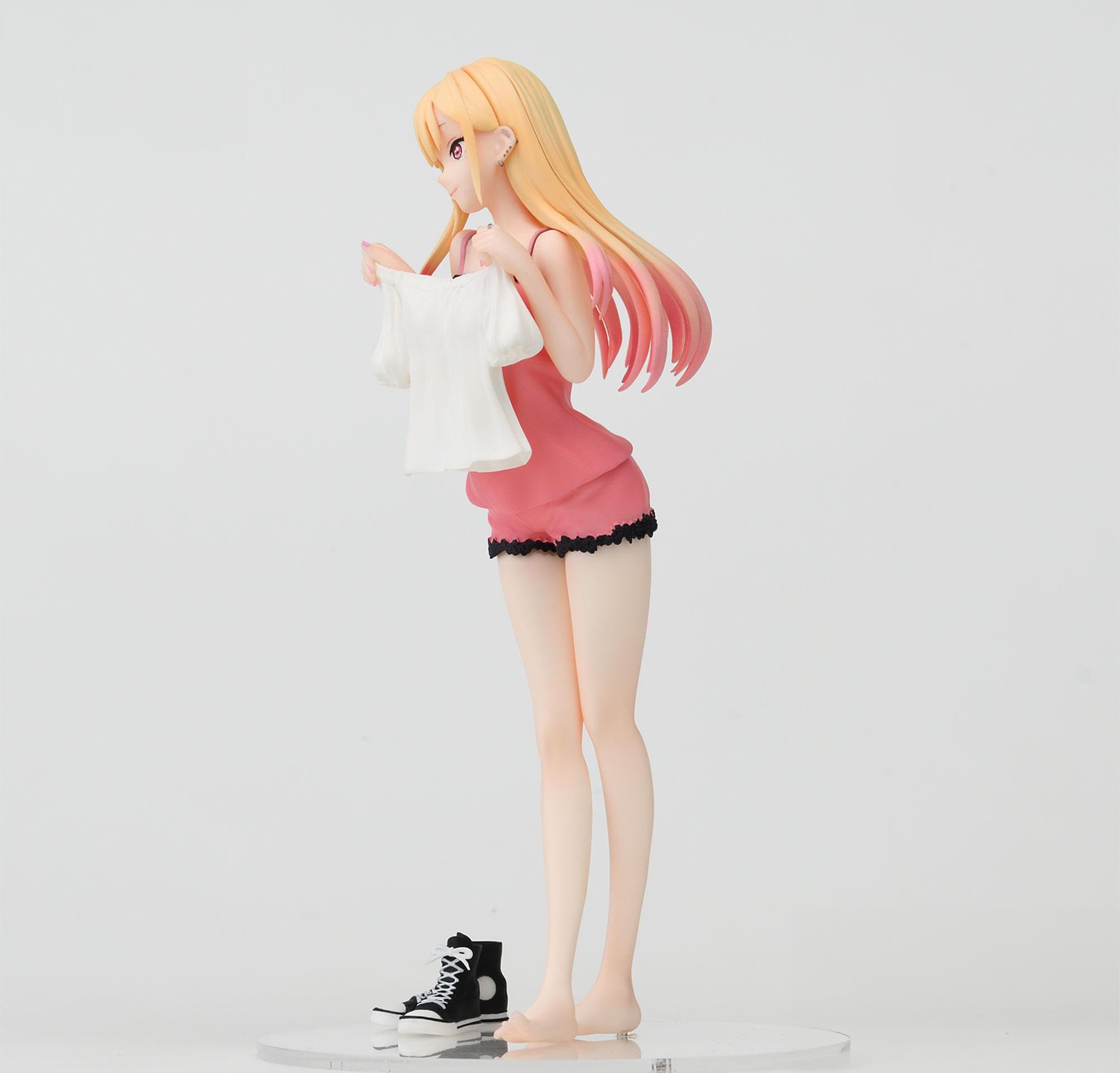 My Dress-Up Darling Luminasta PVC Statue Marin Kitagawa Trying On 18 cm