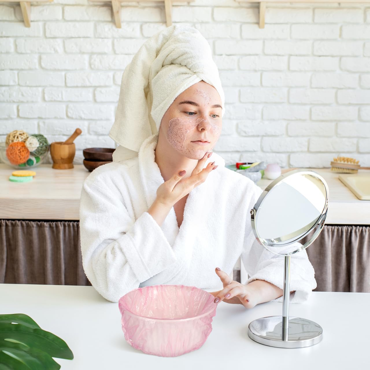 Baluue 300Pcs Disposable Beauty Salon Wash Basin Liners with Elastic Mouth Thickened Pedicure Bowl Wrapping Bags for Spa Home Use Fits up to 9.84 Inch Diameter Basins