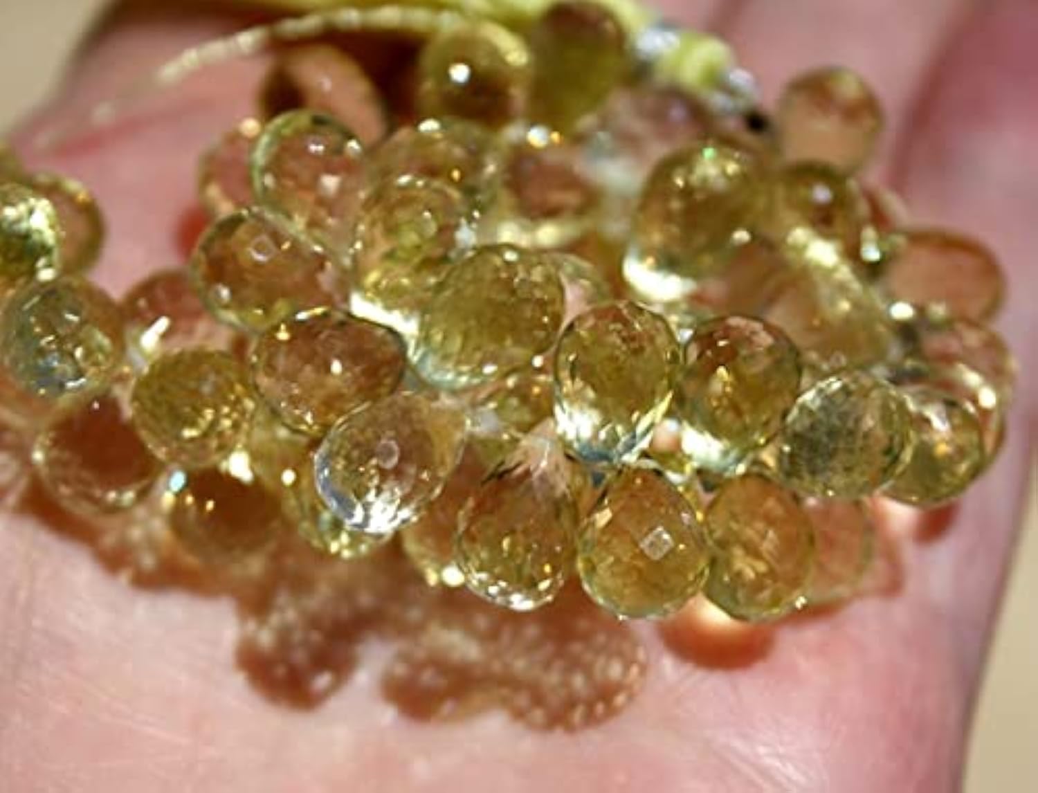 Quartz Citron perles briolettes 10mm percées sans défaut pour éviter la casse lors du montage