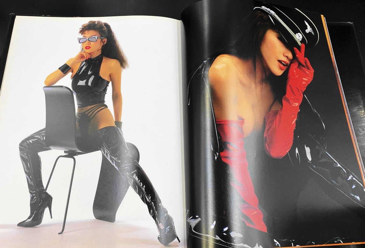 ANOTHER SKIN 山咲千里　写真集 Amazon.co.jp: 山咲千里写真集「ANOTHER SKIN アナザースキン