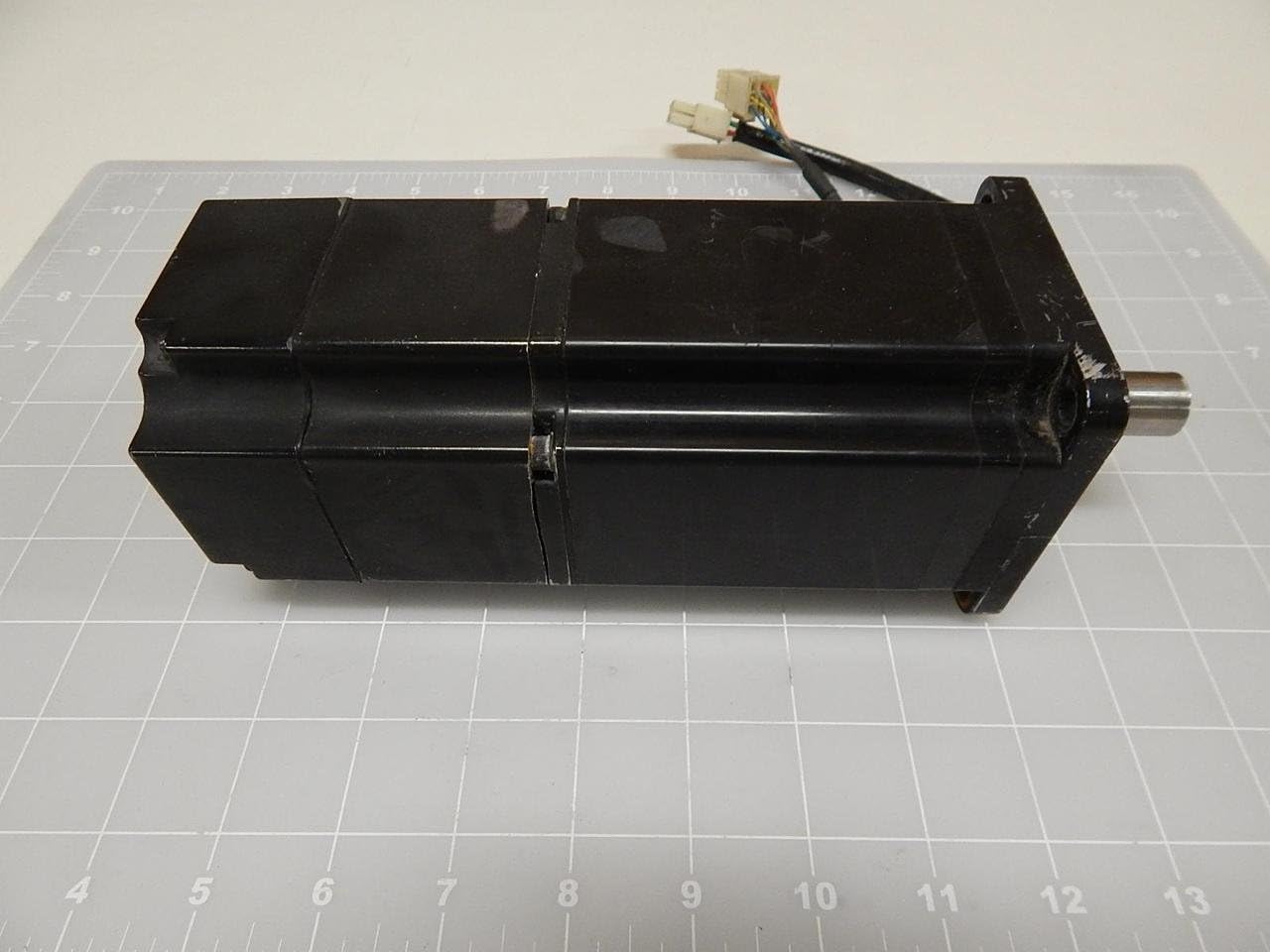 Yaskawa SGM-08A312C AC Servo Motor T139741