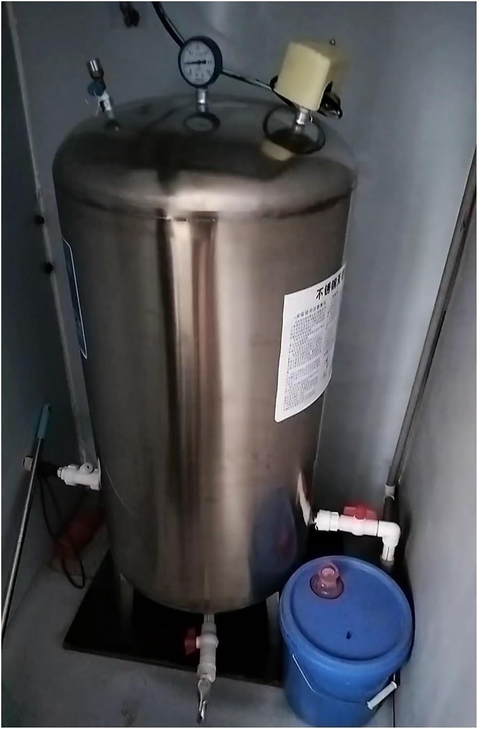 Pressurized Water Tank Pressure Tank 60L 100L 160L 200L 250L 300L, Vertical Water Pressure Bladder Kit for Domestic Water House RV, Stainless Steel(60X40cm/23.6x15.7in(60L/16Gal))