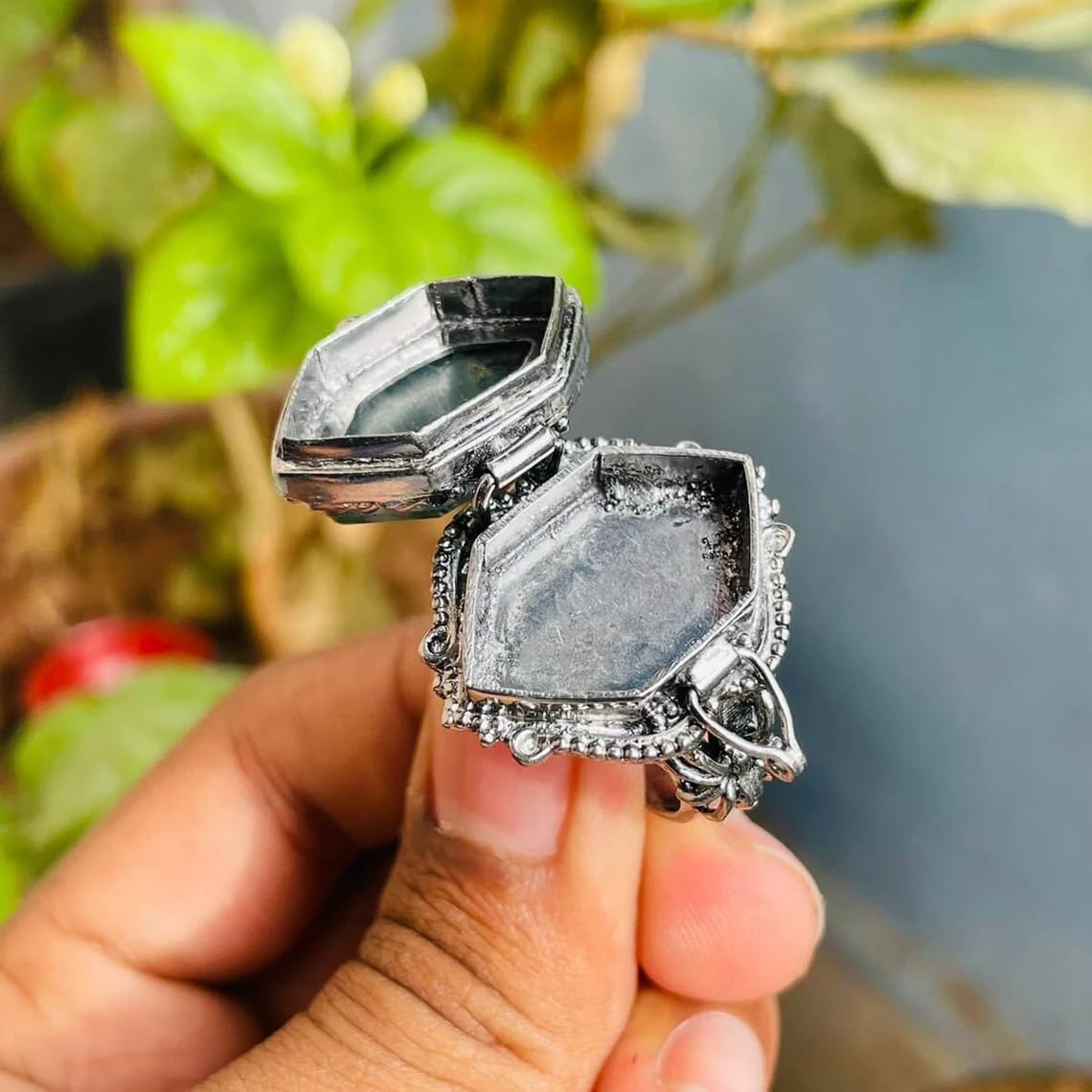 Vintage Boho Hippie Poison Ring with Natural Moss Agate & Secret Compartment - Black Oxidized Plated Fancy Design Snuff Ring