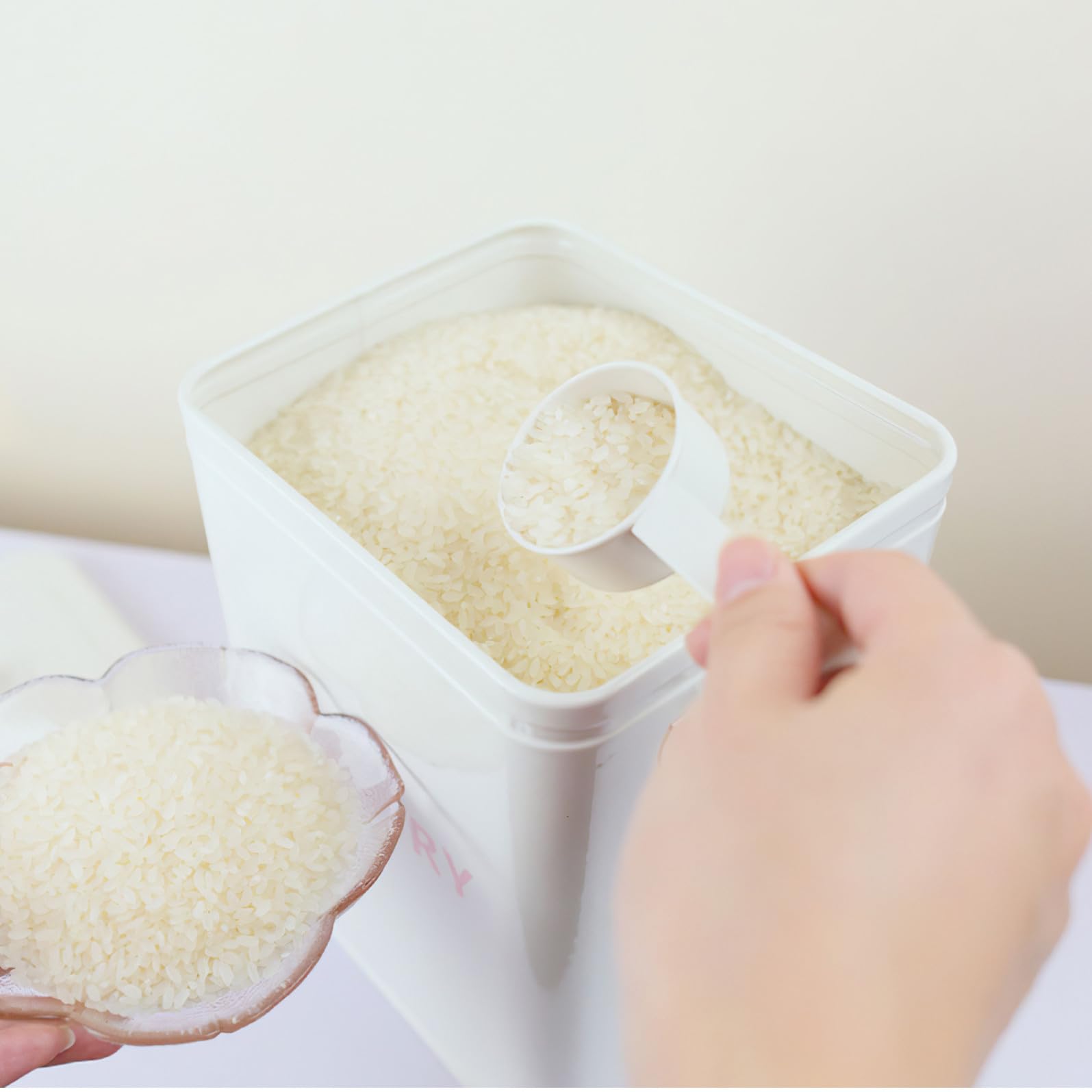 UPKOCH Contenitore per Riso in Metallo Bianco Misurino, Secchio Robusto per Conservazione di Polveri Alimentari e Granaglie, Organizzatore Pratico per Cucina Domestica e Dispensa