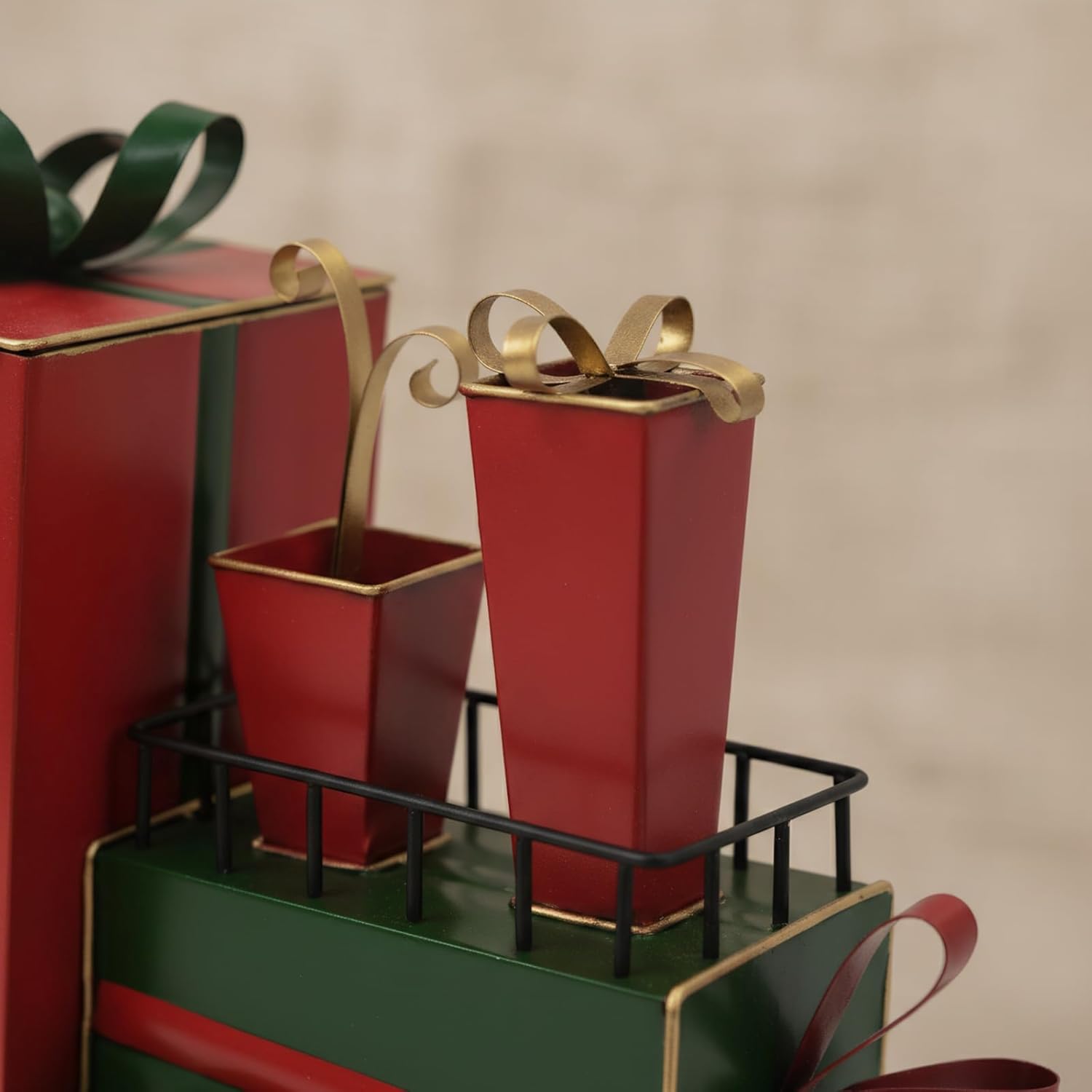 47'' Gift-Shaped Iron Train Carriages Decor with Track for Yard Outdoor Decoration Indoor Holiday Party Christmas Home Art Decor Xmas Decor (Gift-Shaped Train)