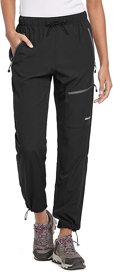 capris with zipper pockets