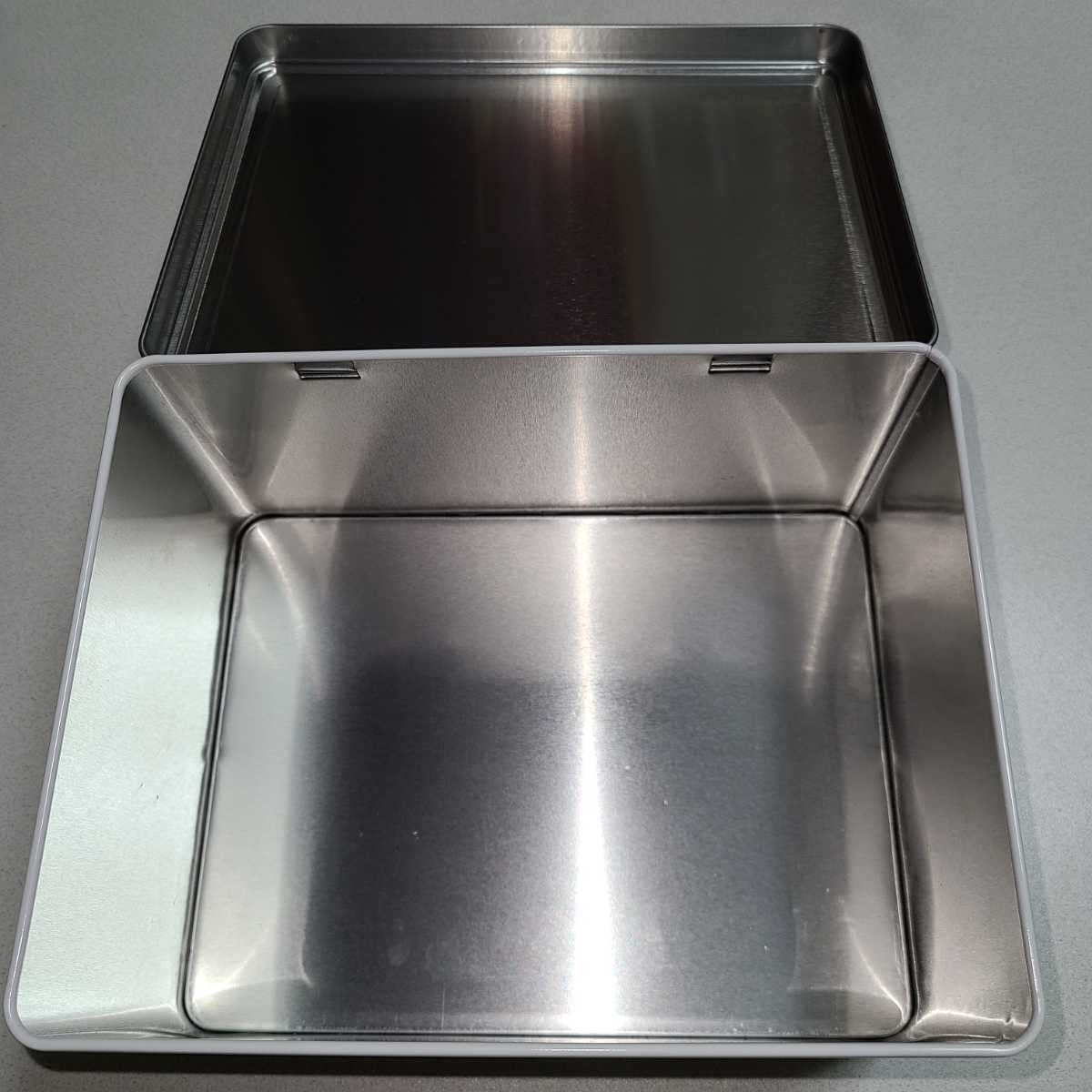 Amazon.co.jp: メンソレータム本物 薬箱 ロート製薬 オリジナル缶