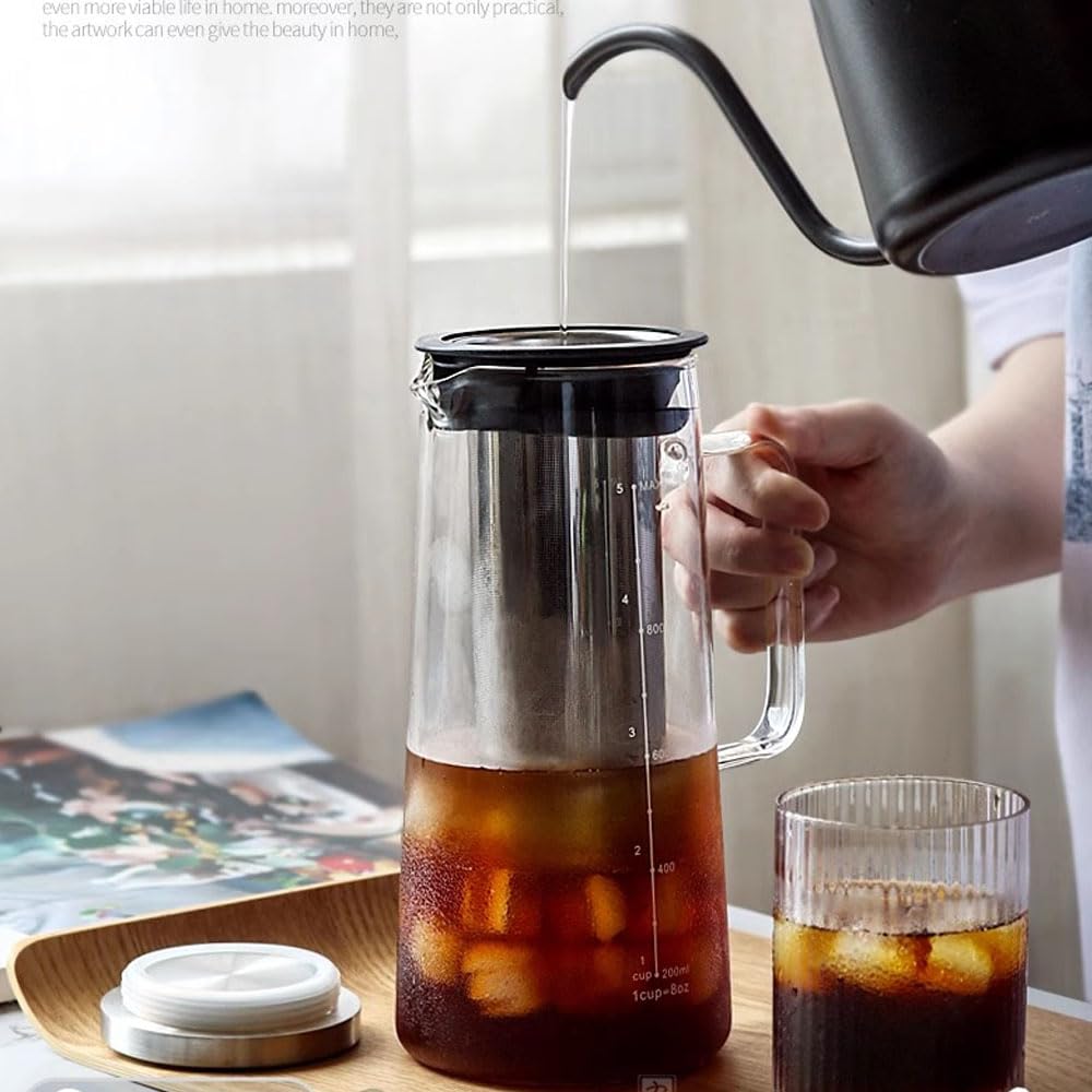 Pichet en verre 1400 ml avec base silicone