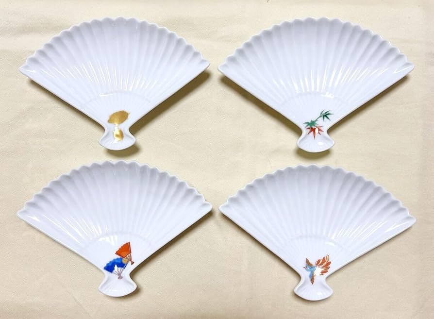 希少　美術有田焼　深川製磁　金彩親子亀　扇舞　吉祥鳳凰　錦竹文　扇型高台皿4枚① Amazon.co.jp: 美術有田焼 深川製磁 金彩親子亀 扇舞 吉祥鳳凰