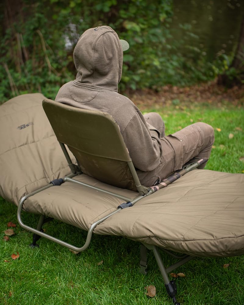 FOX Camolite - Silla combinada | Compañero de cama de pesca de carpas | Uso en la silla de cama, en la parte delantera de un bivy, o como una silla baja independiente | Fácil ajuste de altura | Pies