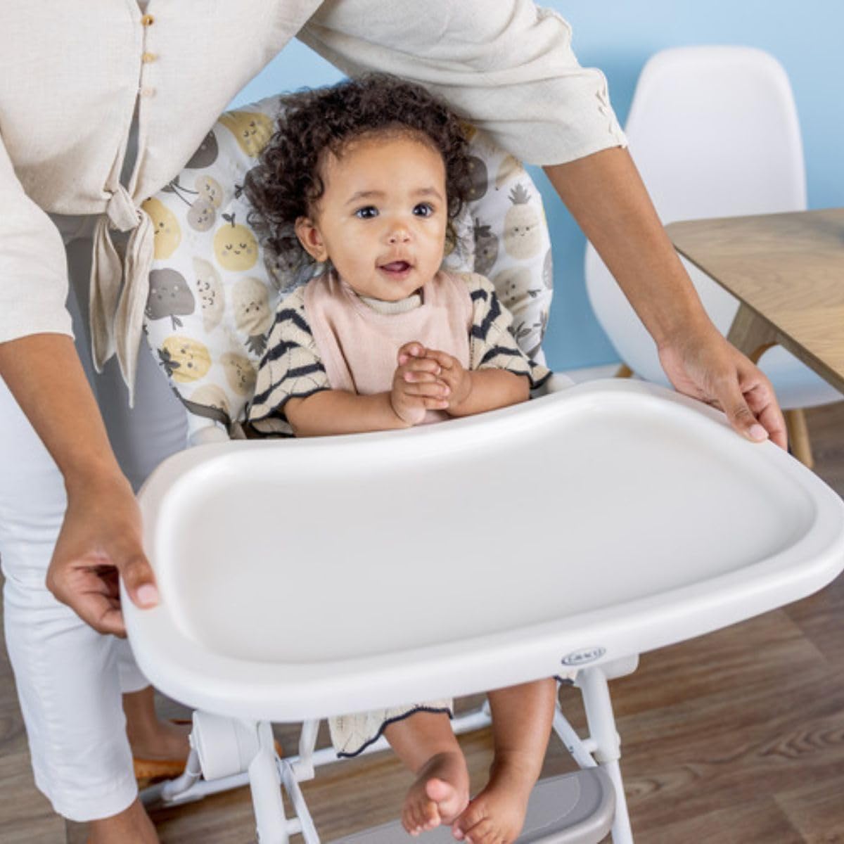 Graco Chaise haute MiniLite avec pliage ultra compact, légère à seulement 4,7 kg et pliage autonome, Fruitella Fashion