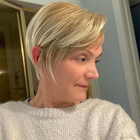 Creamily Short Pixie Cut Women's Wig Short Hair with Bangs Natural Tiered Synthetic Hair for Women Blonde Mix Brown