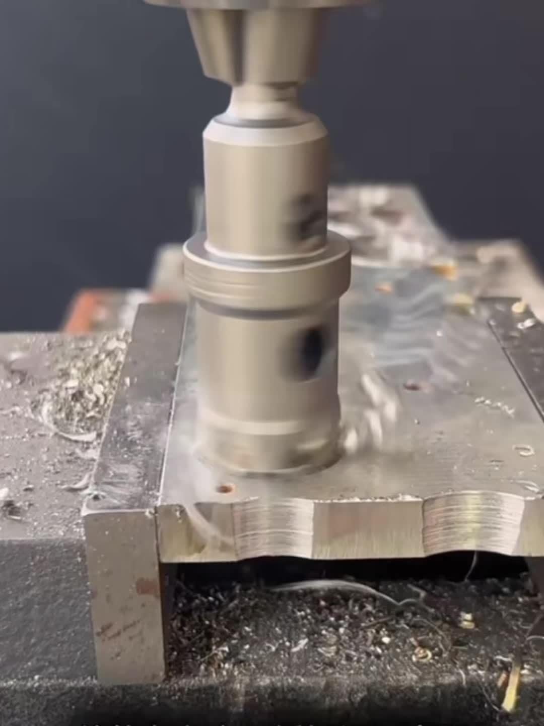 8個 16-35mm ホールソーカッター合金ホールソーセット 超硬チップ ステンレススチール鉄板金属加工ドリルクラウン用。