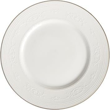 WEDGWOOD FINE BONE CHINA ENGLISH LACE ACCENT SALAD PLATE 9"