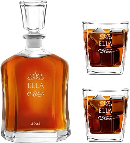 Maverton Jarra de whisky + 2 vasos con grabado, decantador de licores clásicos de 23 onzas líquidas para ella, vasos de 10 onzas líquidas para