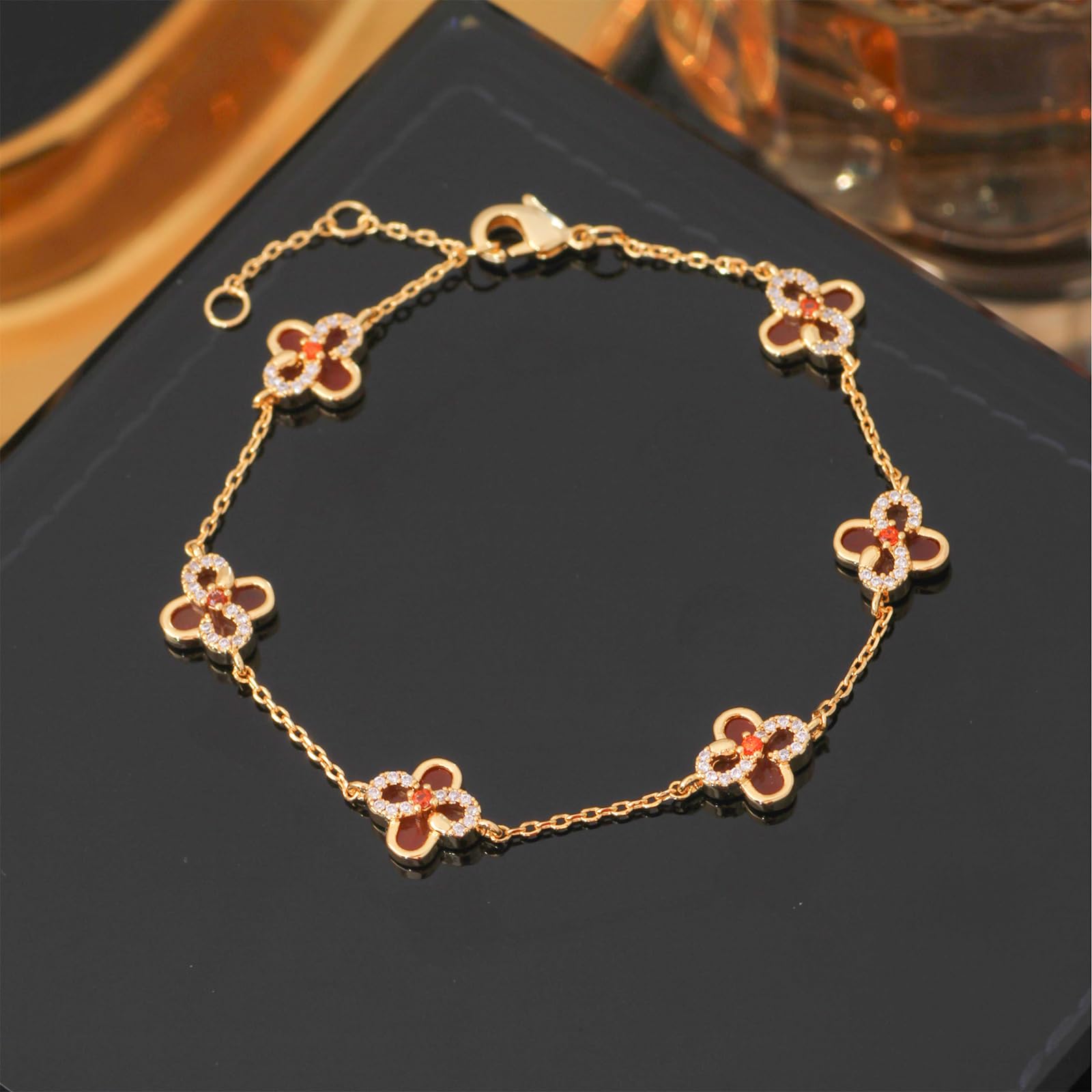 Bracciale a quadrifoglio, quadrifoglio, rosso, placcato in oro 18 carati, gioiello in acciaio inox, adatto come regalo per donne, parenti e amici