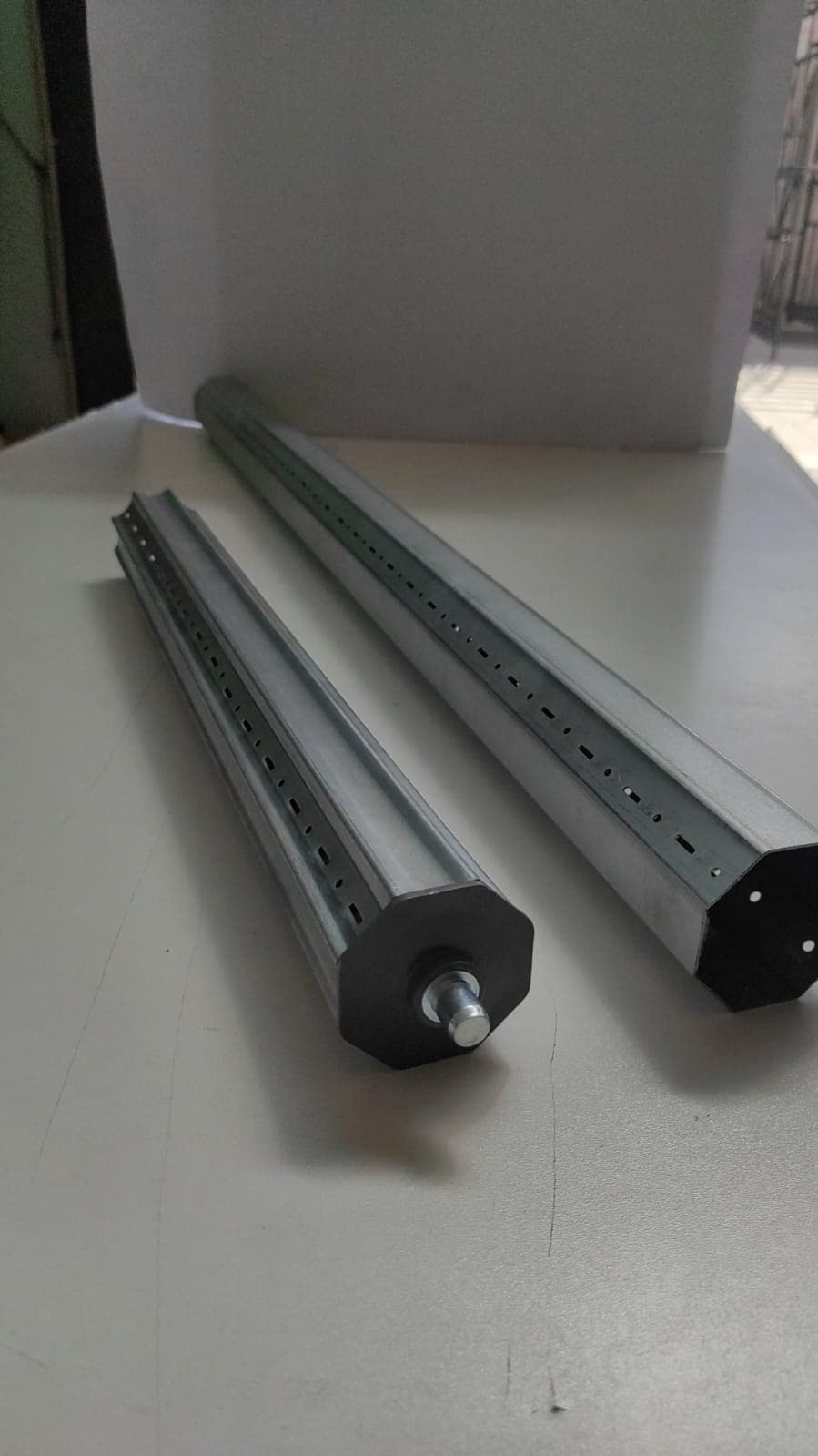 Kit Motorizzazione Tapparelle 40 kg 20 Nm Varie Misure RULLO REGOLABILE Motore per tapparelle (da 100 cm a 135 cm)