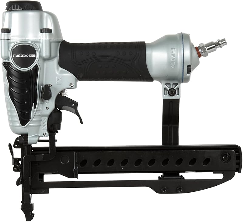Grapadora de corona estrecha Metabo HPT, neumática calibre 18, N3804AB3 | Diseño ergonómico, clavadora de acabado, uso en muebles y gabinetes, grapas de 1/2 a 1-1/2 pulg., herramienta de corte liviana