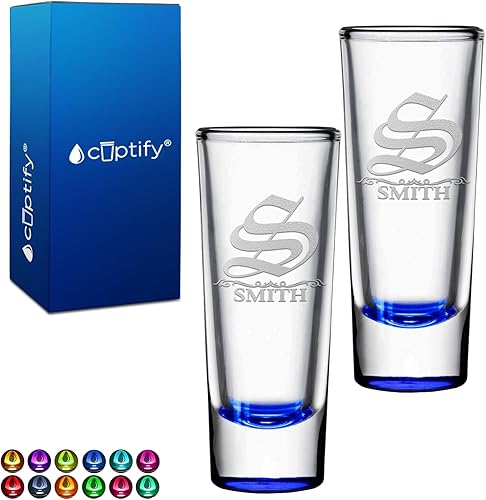 Juego de 2 vasos de chupito personalizados con monograma con nombre de 2 onzas, parte inferior azul personalizada para regalo, bodas, cumpleaños,