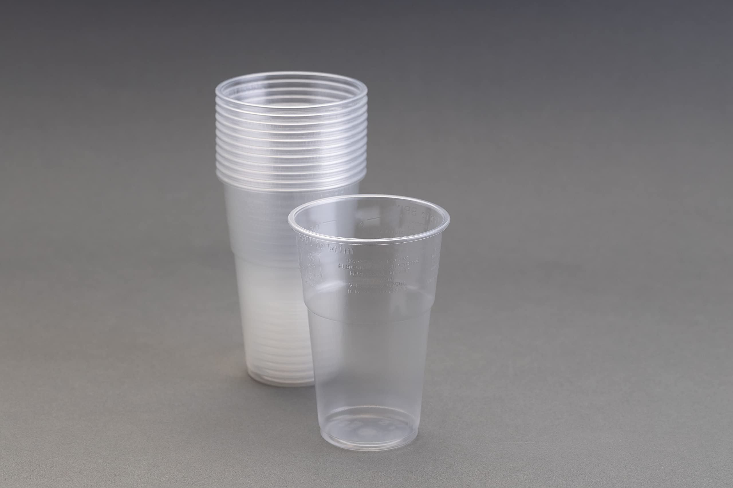 Bicchieri da birra in plastica usa e getta, riciclabili, mezza