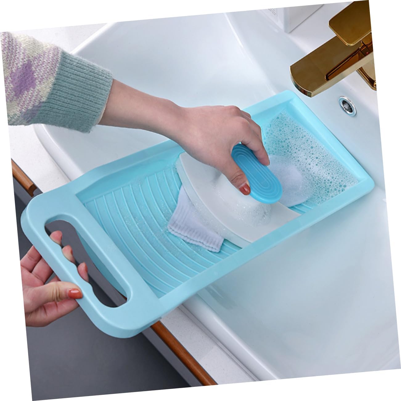 Portable Washboard for Hand Washing Clothes Nonskid Plastic Laundry Board High Friction and Easy to Use for and Home Laundry Needs