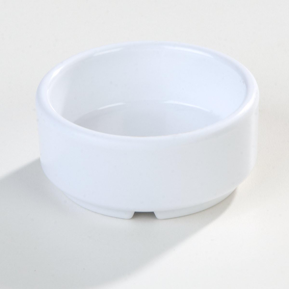 Carlisle FoodService – 2 oz Melamine Straight-Sided Ramekins Condiment Cups, Heat-Tolerant, Stackable Dipping Sauce Cups, Versatile for Condiments & Desserts, NSF Listed, White