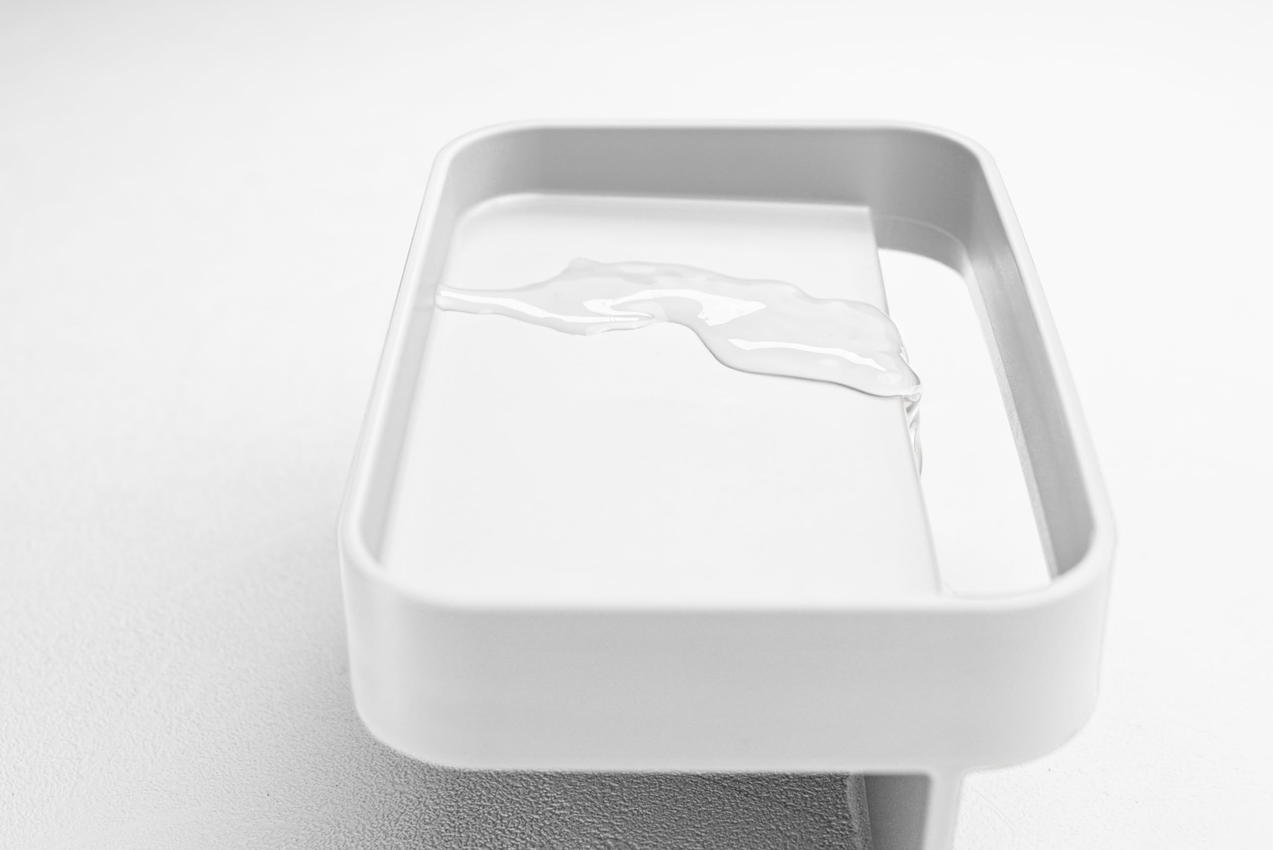 Blim Plus – Esponja para fregadero Battigia Arctic White con ventosas – Soporte esponja paño seco sobre superficies lisas – Fabricado en Italia