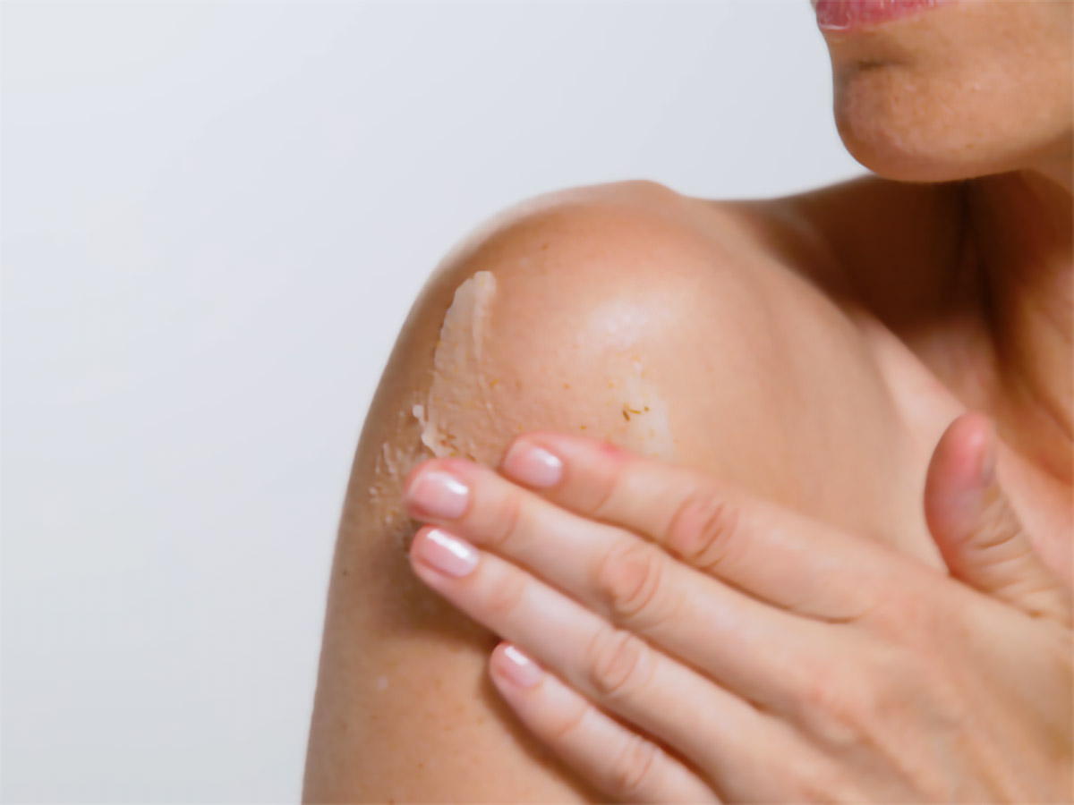 ELEMIS Exotic Lime & Ginger Salt Glow 490g, Invigorating Salt Scrub To Exfoliate & Soften Skin