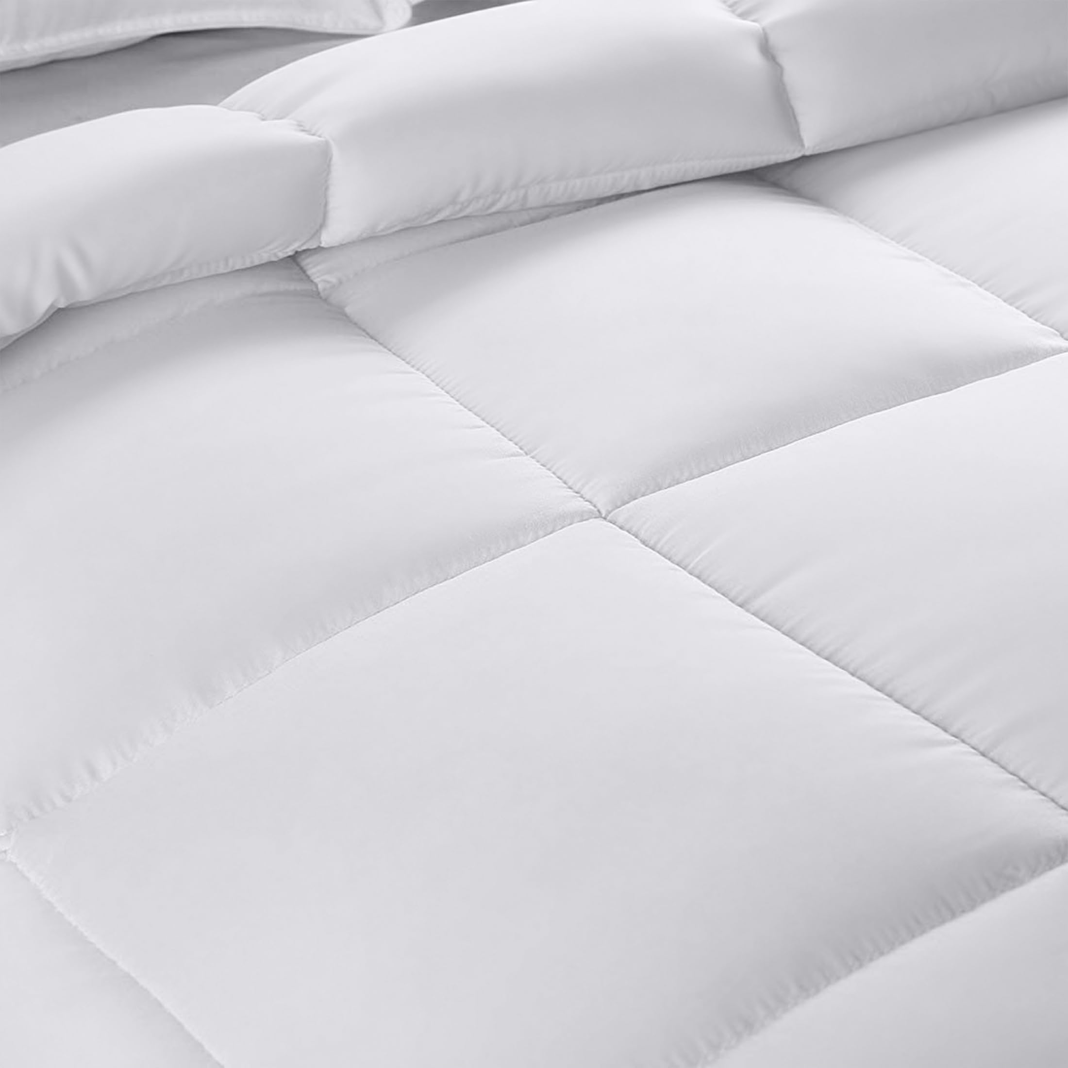 Utopia Bedding Piumone, Primavera/Estivo Piumino, Piumino Leggero, Trapunta Primavera/Estivo 100% Microfibra in Fibra Cava (Primavera/Estivo) (Bianco, 220x240 cm)