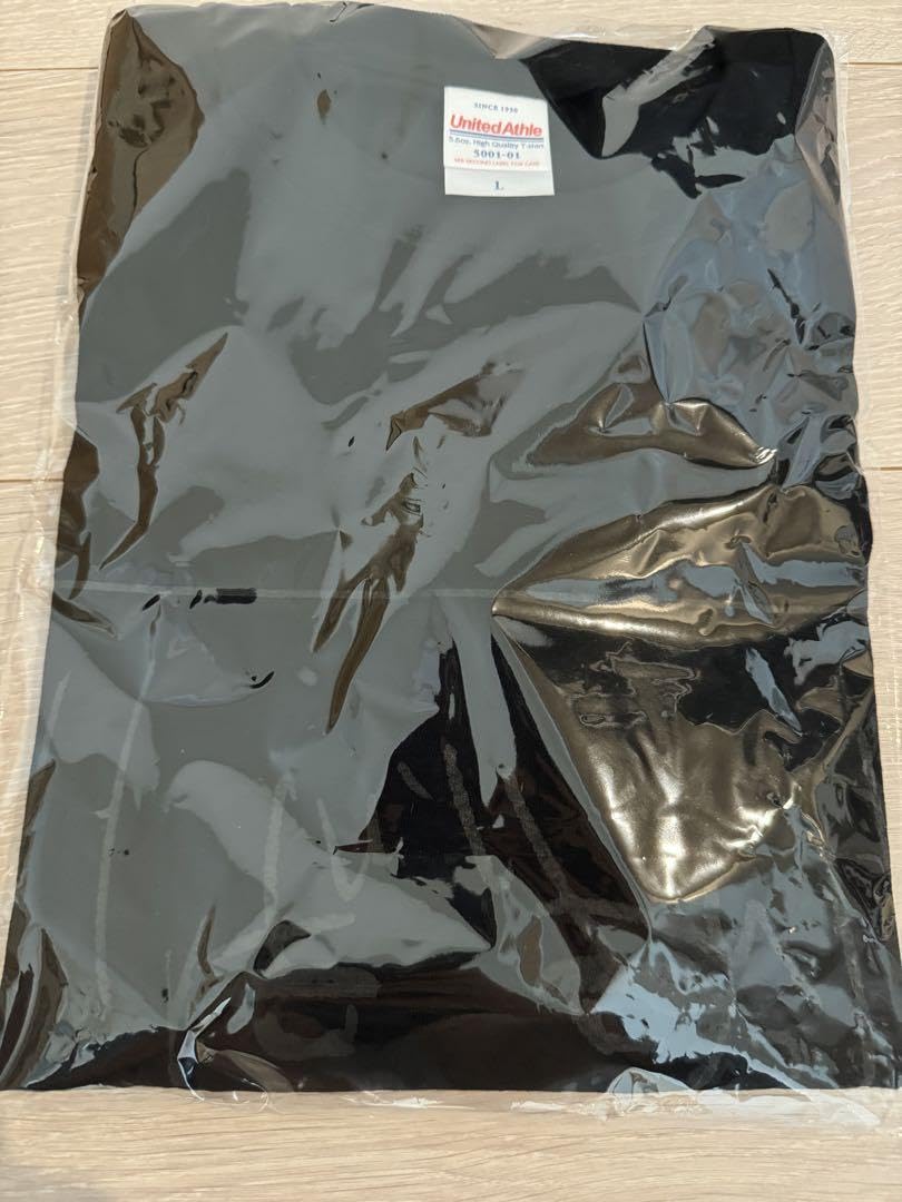 Amazon.co.jp: kurayamisaka Zaka Where T-shirt : Clothing, Shoes