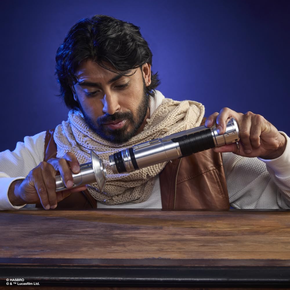 Star Wars Hasbro The Black Series, Spada Laser Force FX Elite di Ezra Bridger, Adatta per Collezionisti e Appassionati di Cosplay dei Supereroi, per Ragazzi e Ragazze dai 14 Anni in Su
