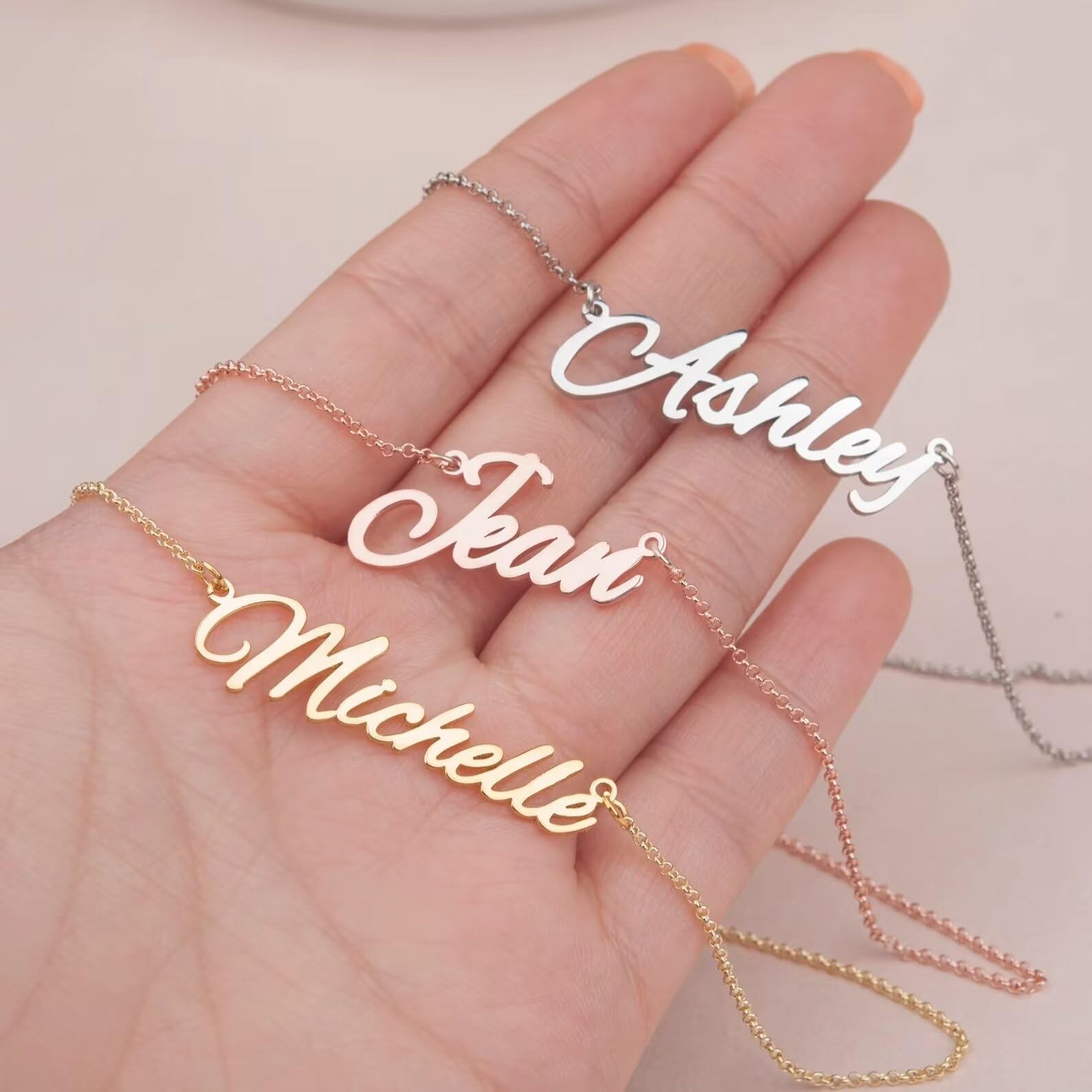 Collana personalizzata con nome placcata in oro 18 carati - Gioielli con nome personalizzati - Regalo perfetto per lei - Gioielli fatti a mano Regalo per la festa della mamma