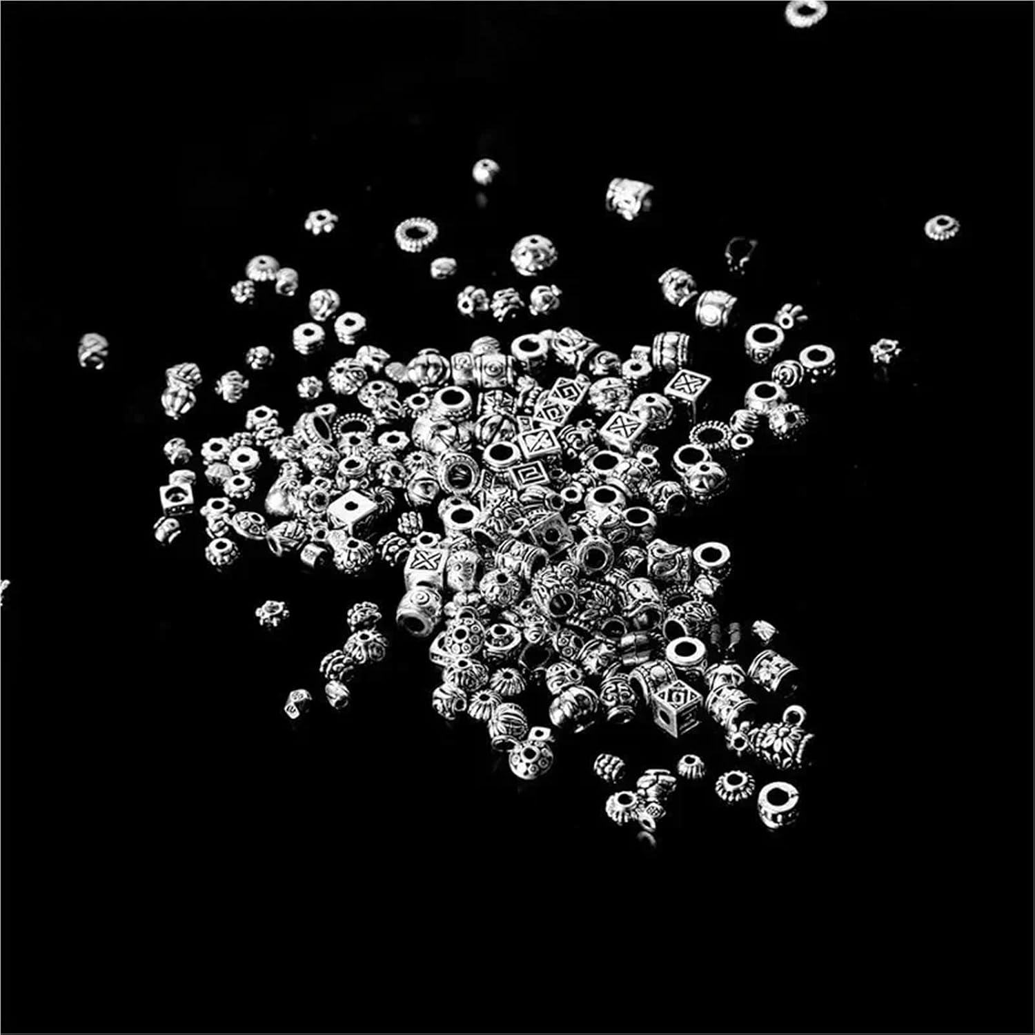 Yingluno 800pcs Tibetan Antique Silver Color Hollow Ball Metal Beads Spacer Bead(Style 02)