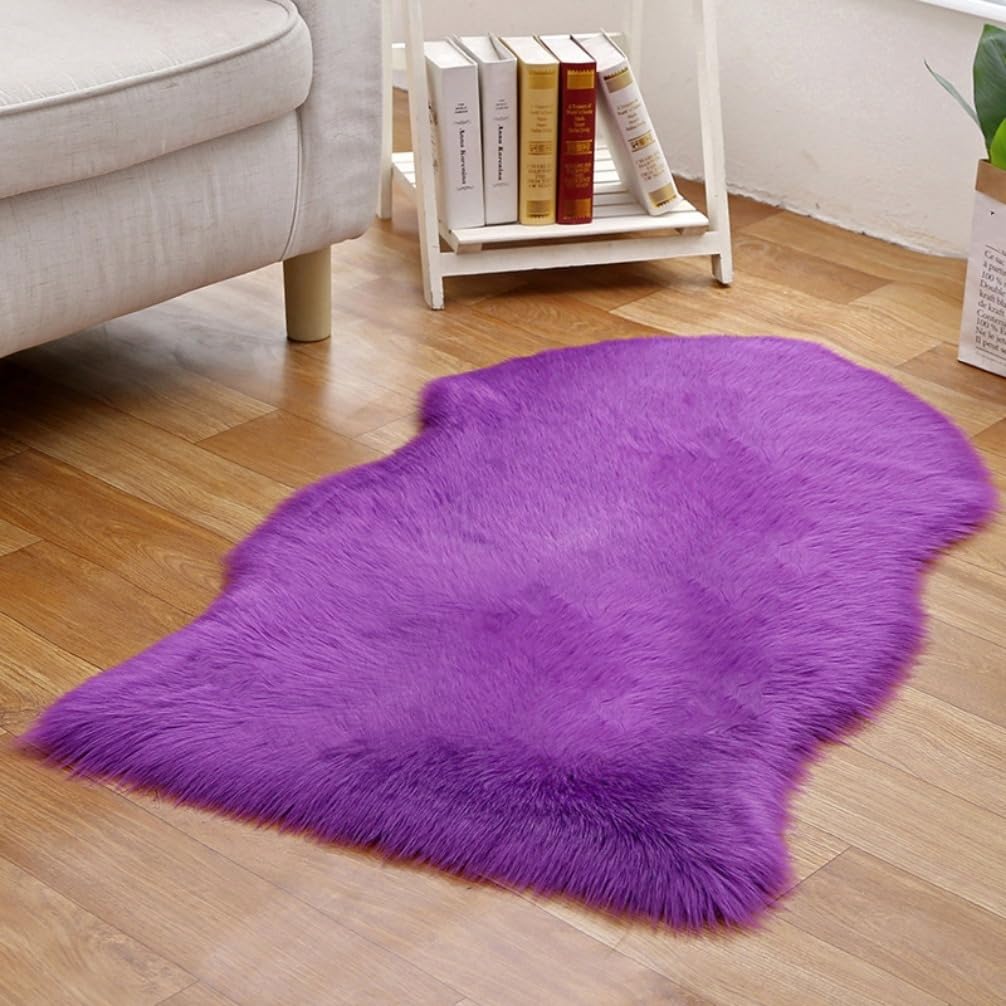 Tapis imitation laine violet pour une descente de lit cosy en fausse peau
