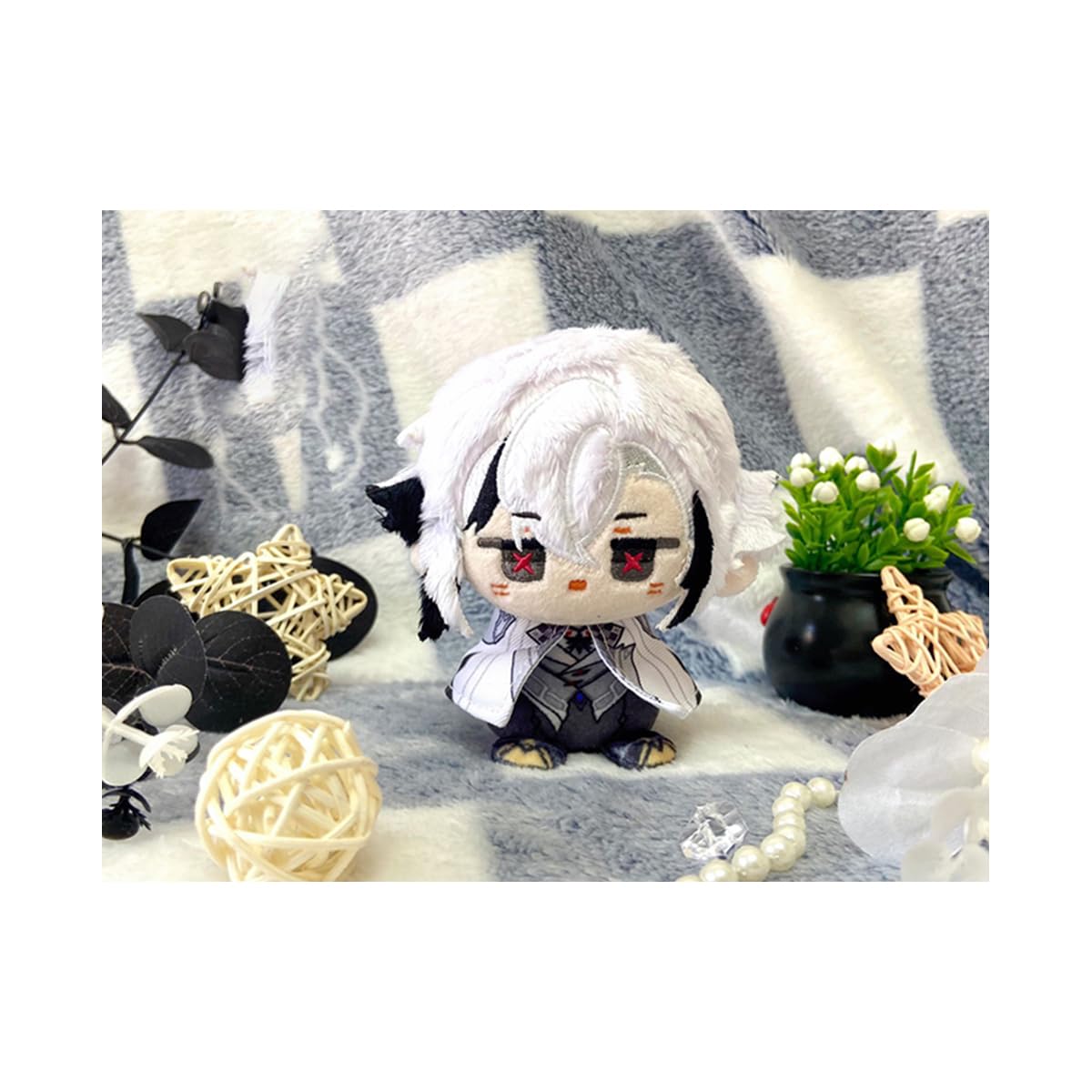 Amazon.co.jp: 原神 アルレッキーノ ぬいぐるみ 召使 人形 12cm 小団子